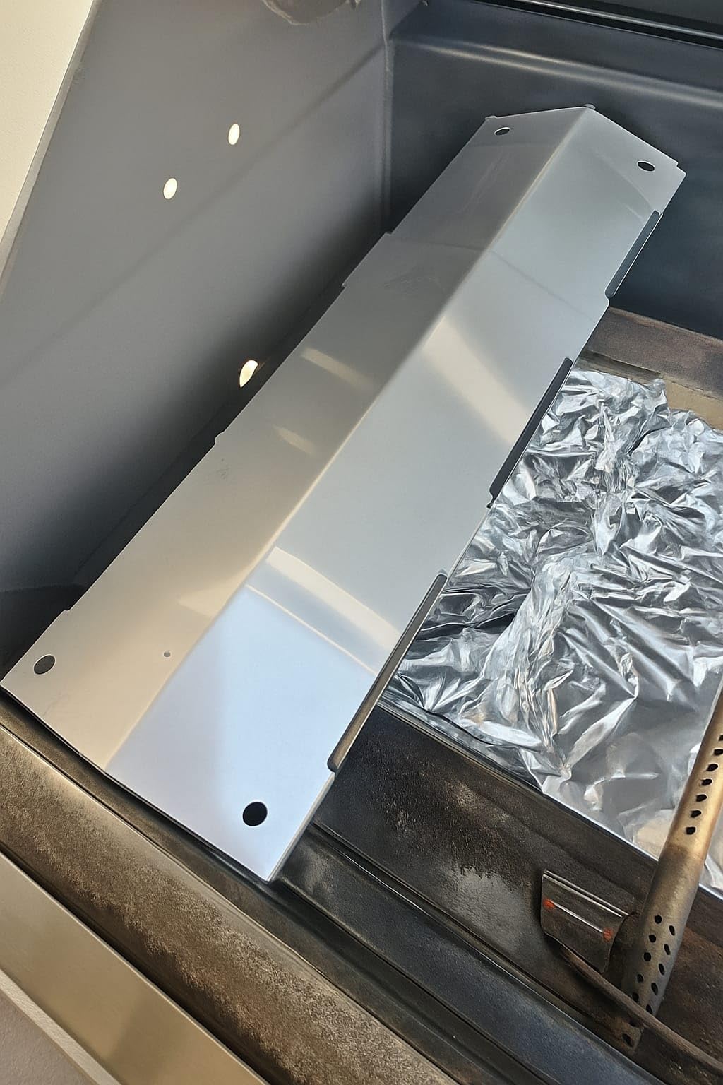 gardivo Aromaschienen verstellbar Edelstahl Premium Universal gasgrill Brennerabdeckung einstellbar Flavorizer Bars zubehör hitzeschild Brennerabdeckung Flammenblech Flammenverteiler (4)