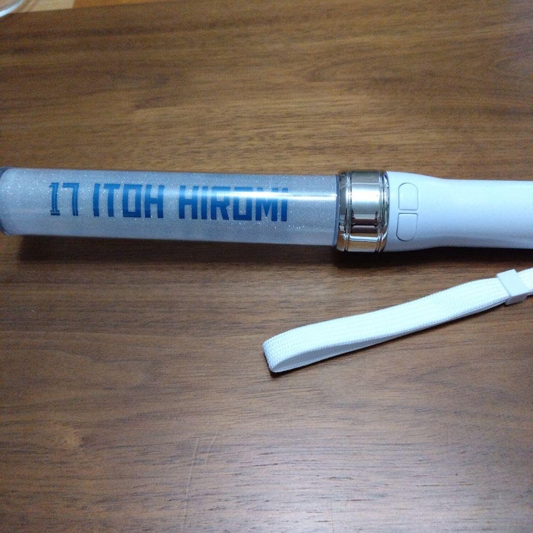 Amazon.co.jp: 日ハム 14色カラーチェンジペンライト 伊藤大海