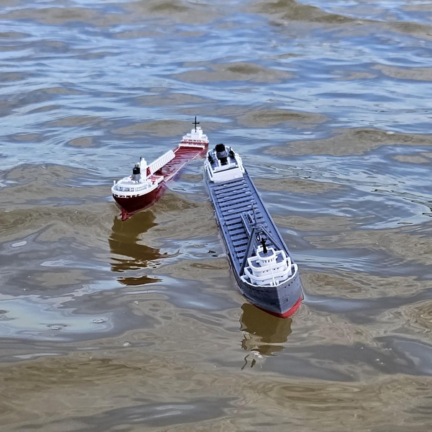 TheRoller3d 12" Prebuilt Display Model Ship (Carl D Bradley 1ft Length Model)