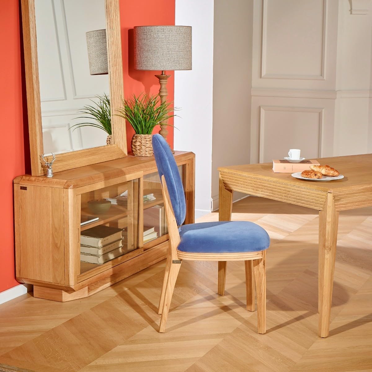Robin des bois - Calvin : Lot de 2 chaises en chêne et Velours Bleu Indigo