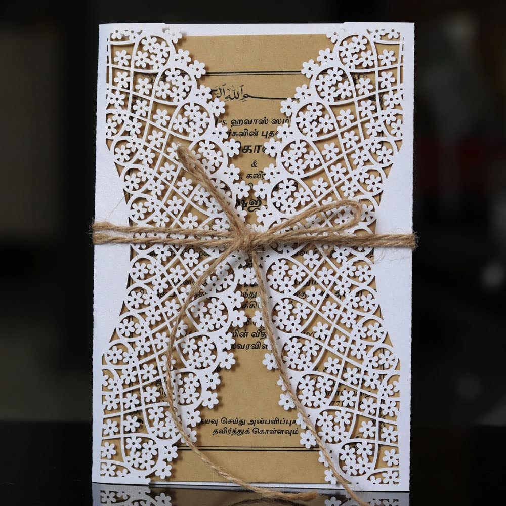 Cartes d'invitation uniques laser vintage pour célébrer votre histoire d'amour