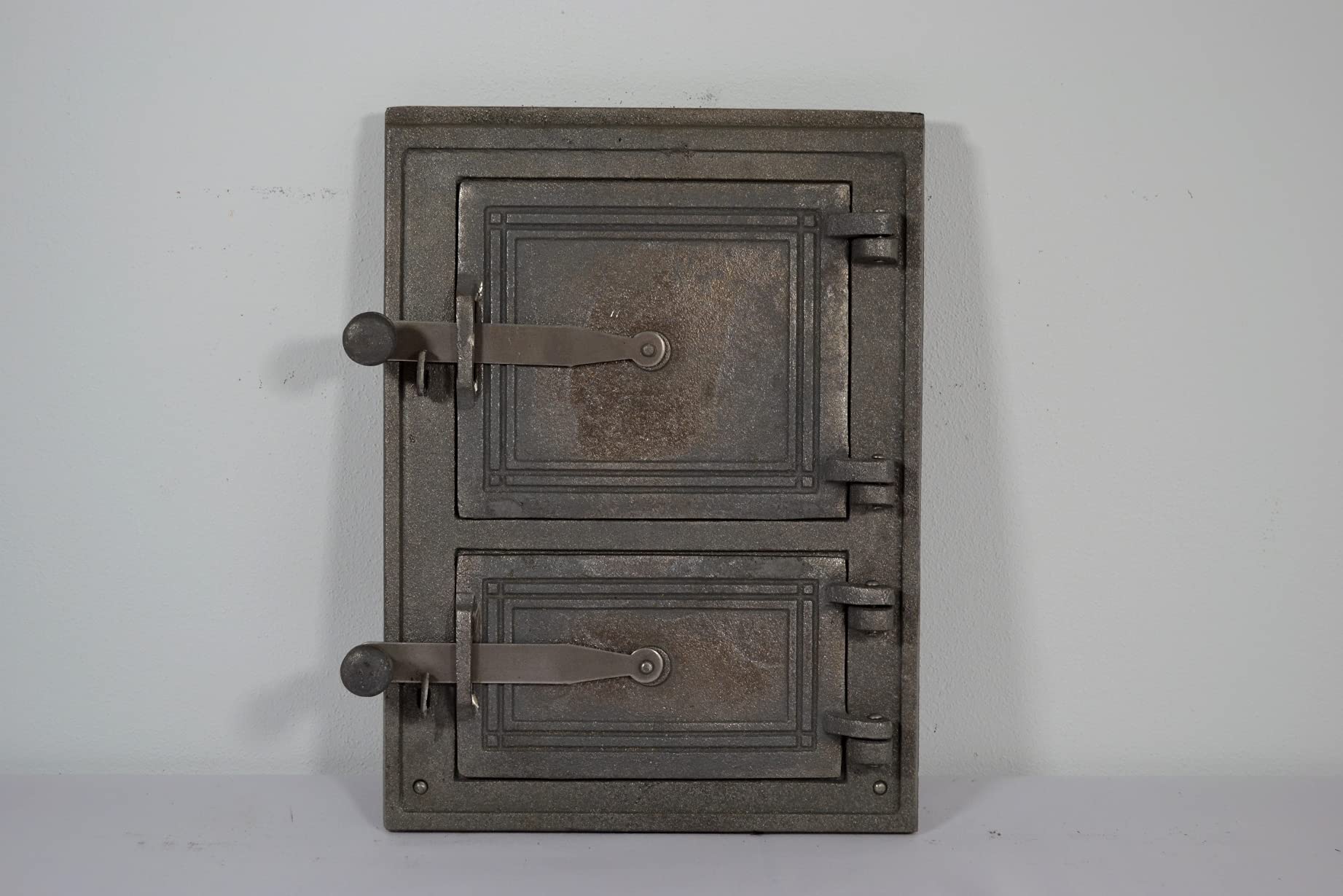 SEZAM Backofentür aus Gusseisen mit 2 Türen - mit Türriegel, Brotofentür - Steinofentür - Pizzaofentür 35 x 3 x 26 cm - rechteckig, ohne Bemalung