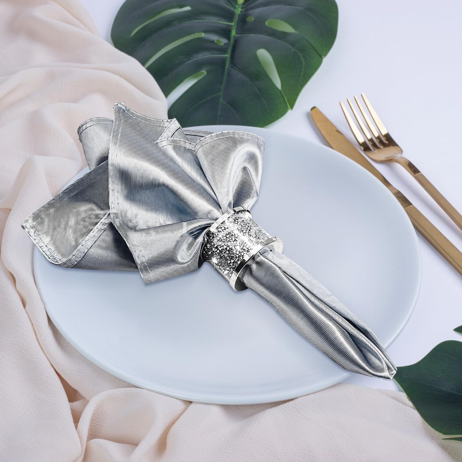 6 STK. Kristall Serviettenringe, silberfarbene Strass Serviettenhalter, Funkelnde Glas Tischdeko, Elegante Accessoires für Dinnerparty und Hochzeitsfeier, Deko für die Tafel