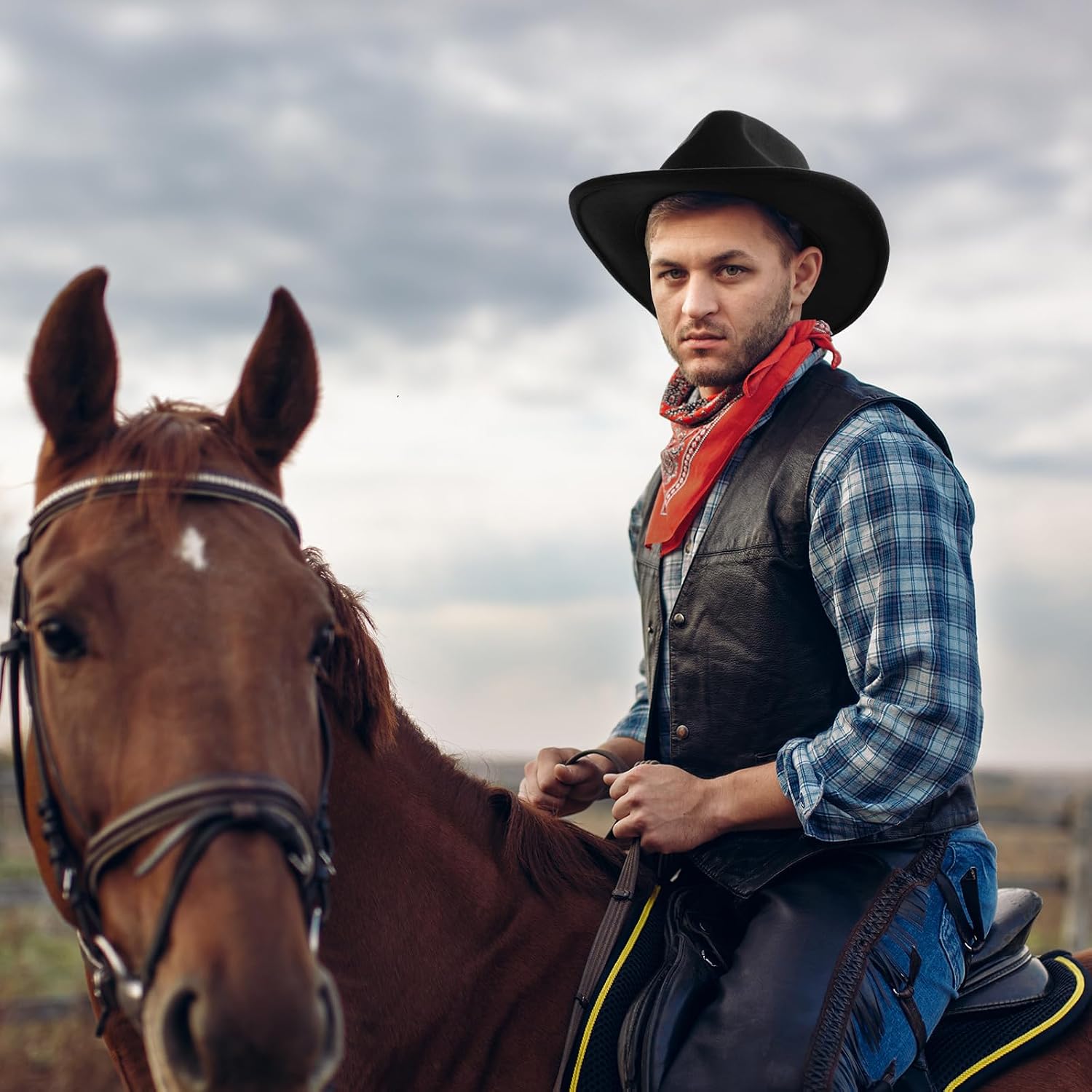 Mumufy 4 Pcs Classic Western Cowboy Hat Men Felt Wide Brim Hats Women Belt Buckle Cap for Adults