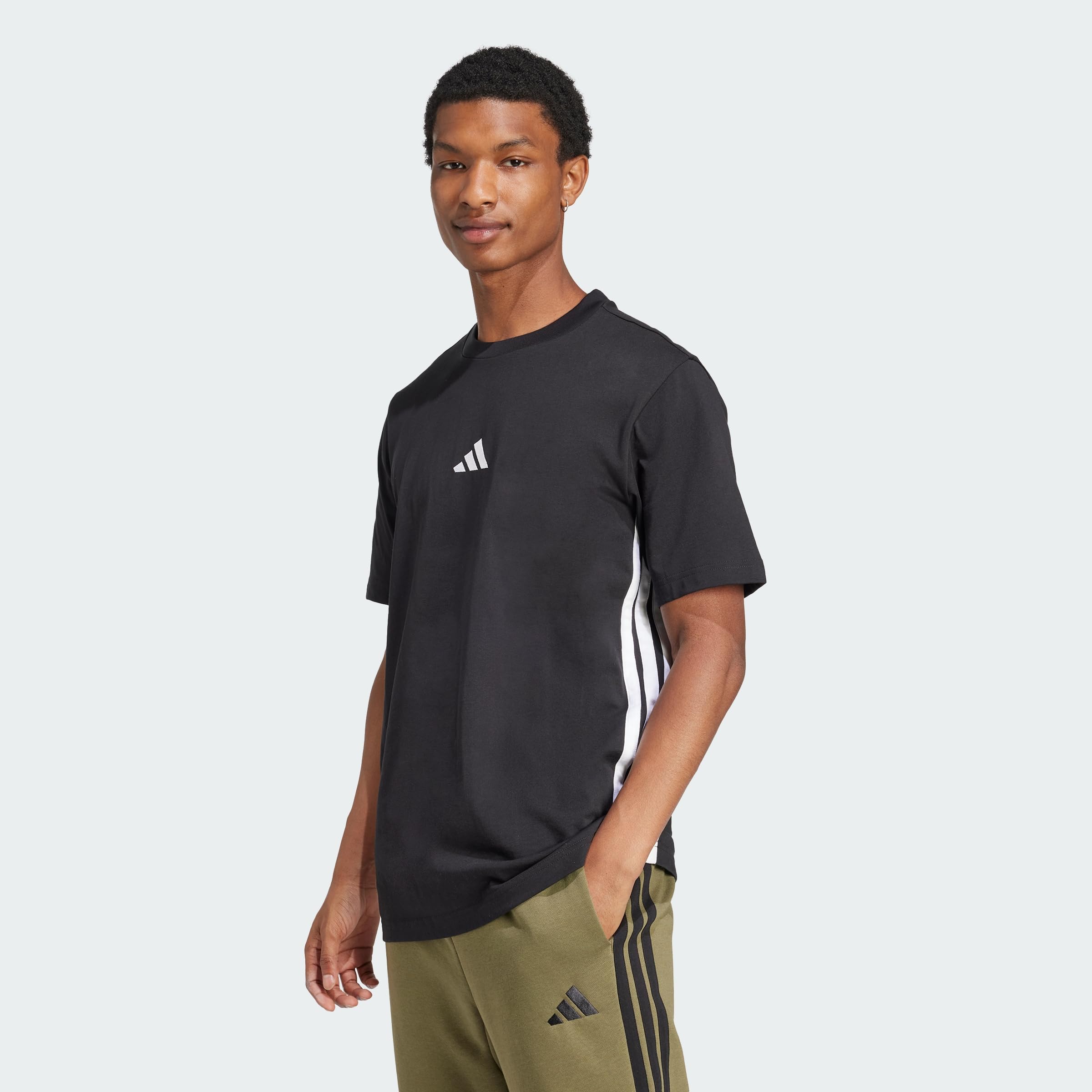 Adidas Uomo Essential Three Stripes Single Jersey tee, Black/​White, M