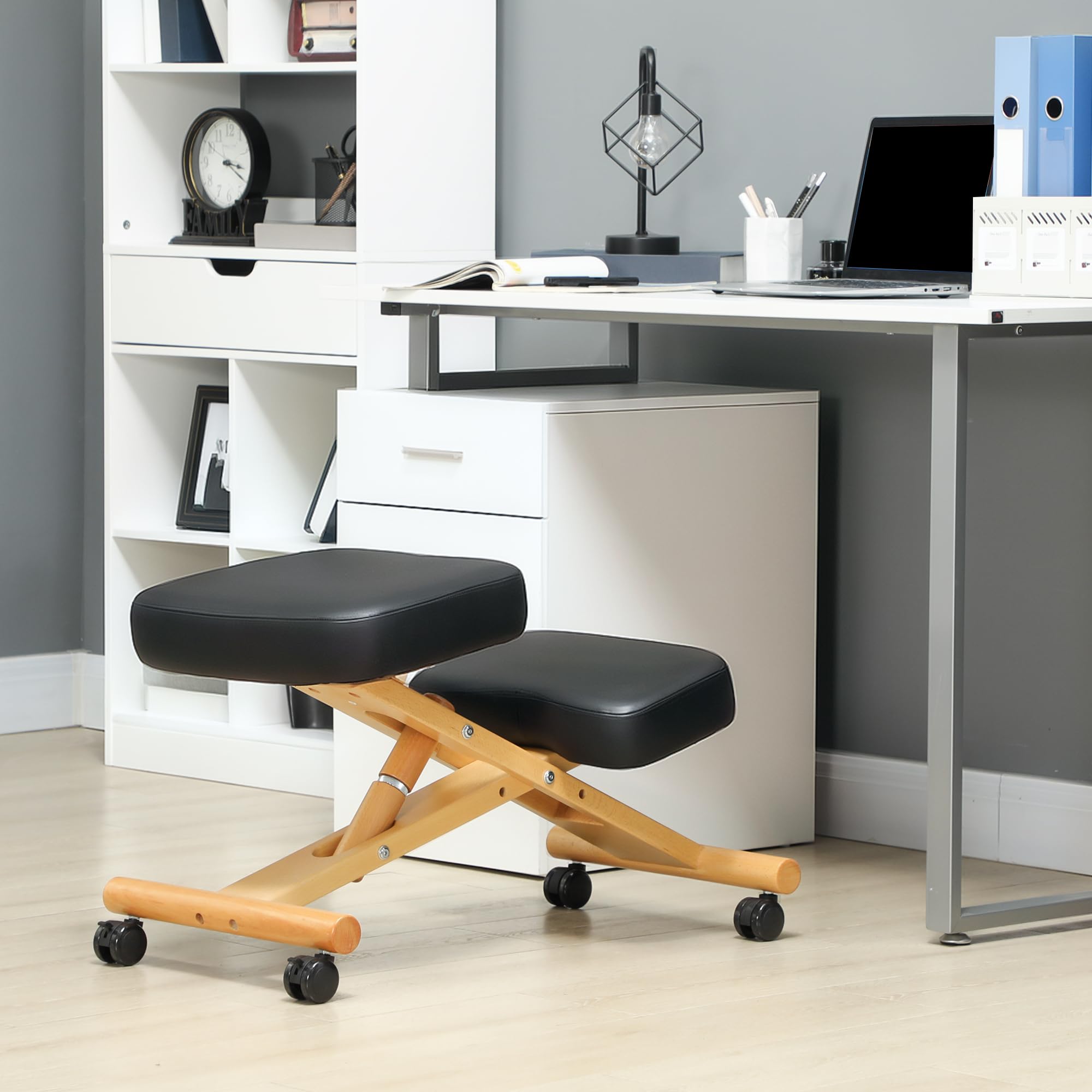Silla De Balanceo Moderna De Tela Gris Con Marco De Madera | PSD