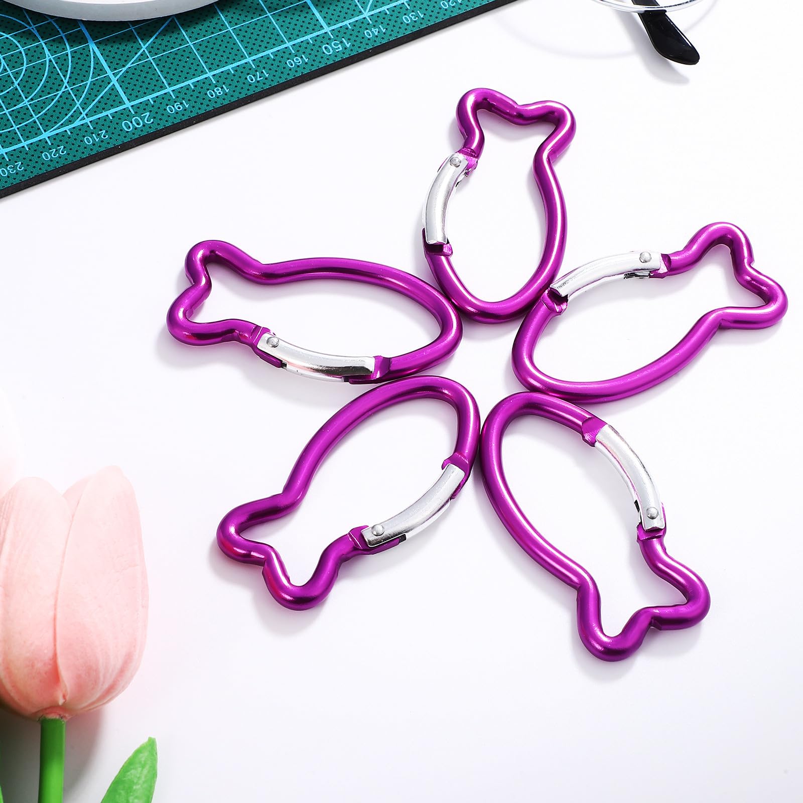 10 Stück Fischkarabiner aus Aluminium für Outdoor und Camping | Lila, für Schlüssel und Rucksäcke, Leicht, Einhändig Nutzbar, Schnell und Sicher zu Befestigen