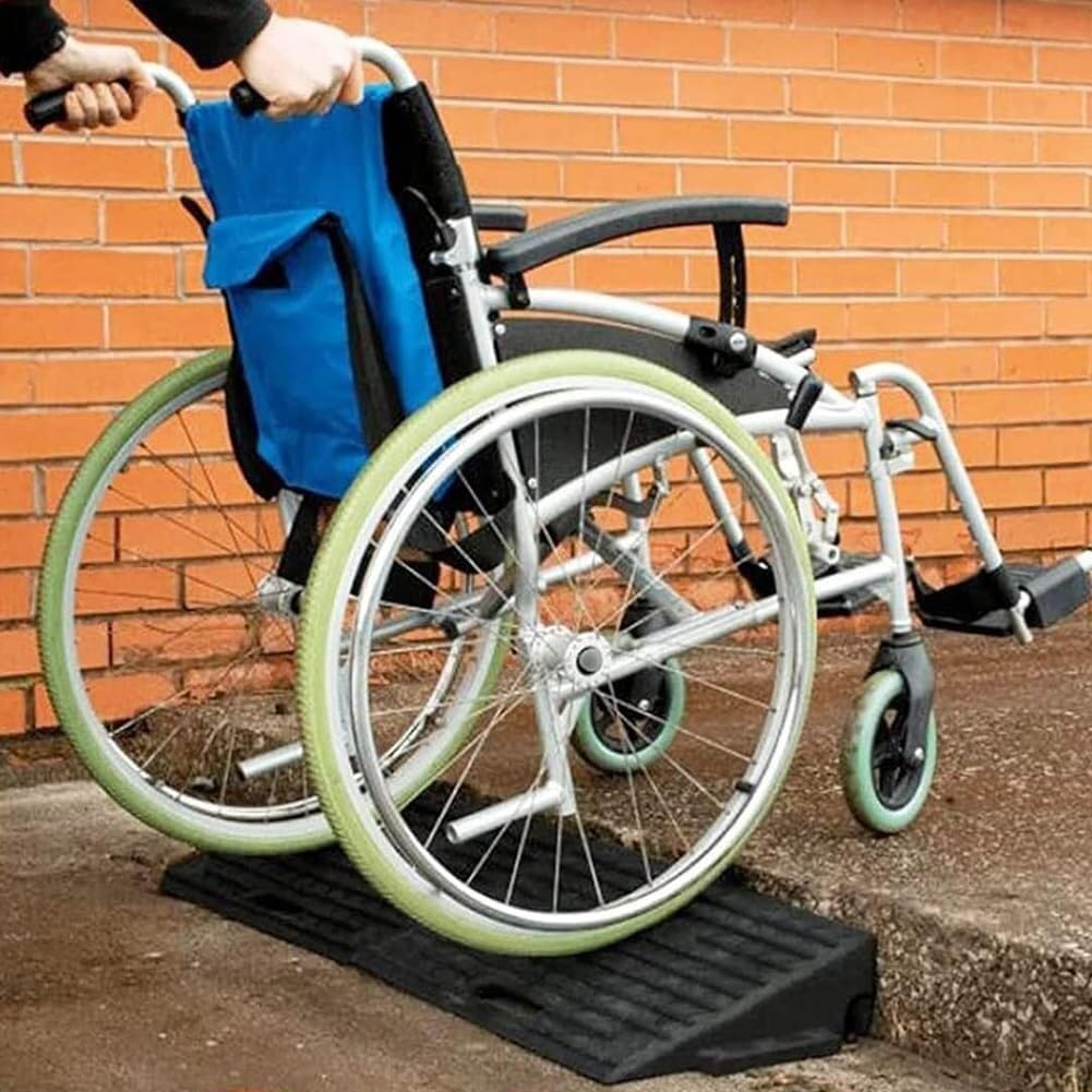 Rampy antypoślizgowe Gumowe, wytrzymałe najazdy krawężnikowe do samochodów osobowych, motocykli, ramp załadunkowych, progów do samochodów dostawczych(50x50x16cm)