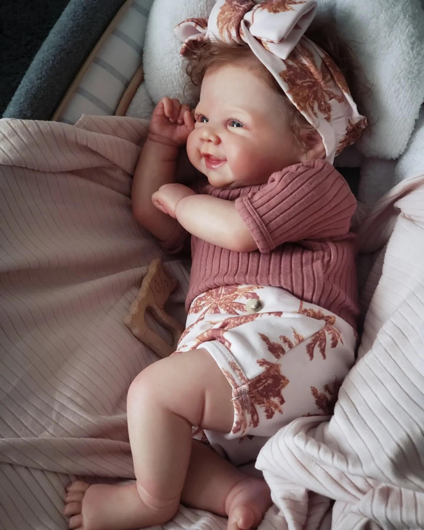 MAIHAO Bambole Reborn Femmina 19 pollici Bambole Reborn Corpo Morbido Tessuto, Originali Sembra un vero Bambino,Dolce Sorriso Ragazza ha dei bellissimi occhi blu