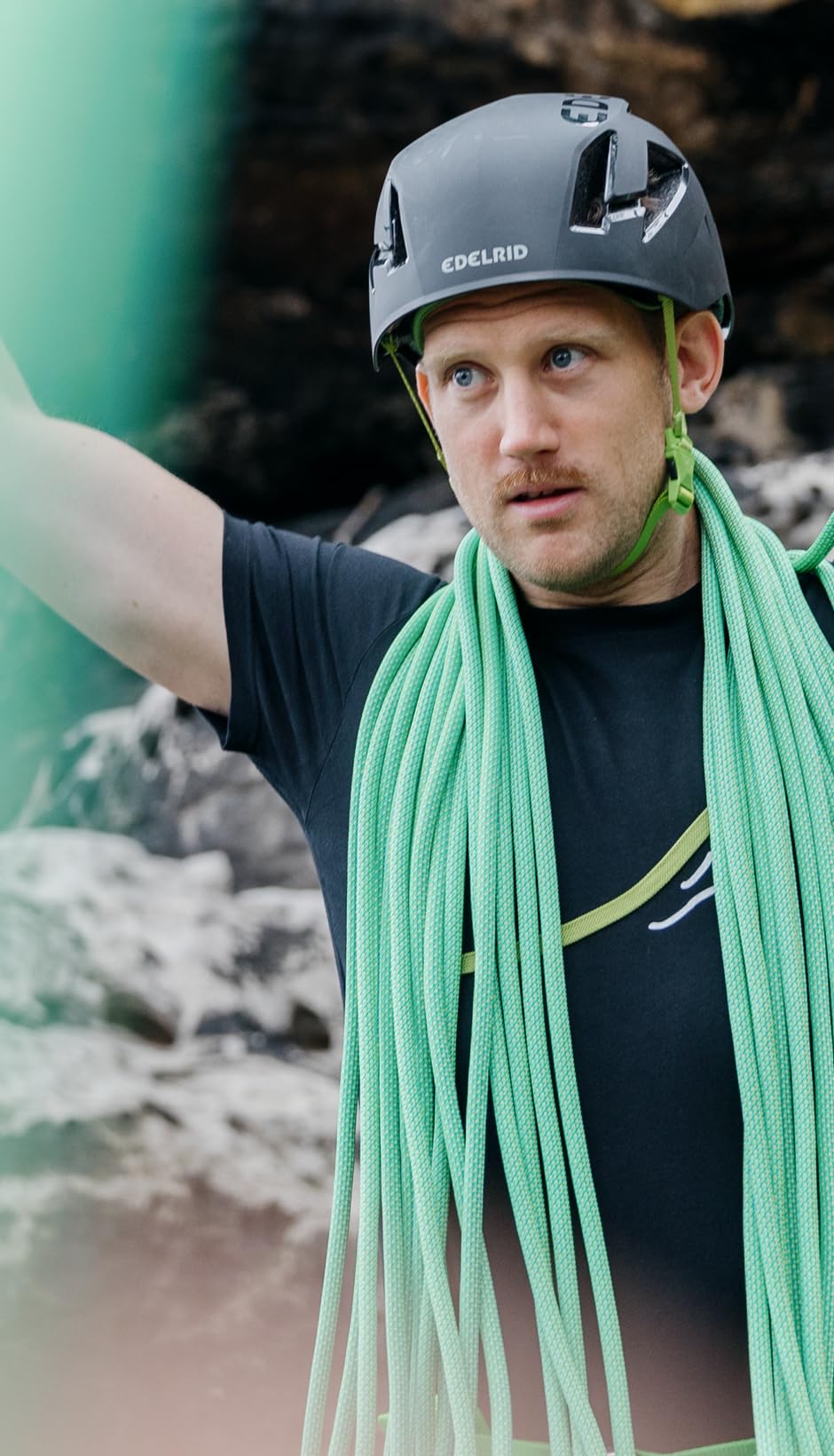 Edelrid Kask wspinaczkowy Zodiac 3R – rozmiar 55-61 cm (skorupa zewnętrzna z lin wspinaczkowych z recyklingu)