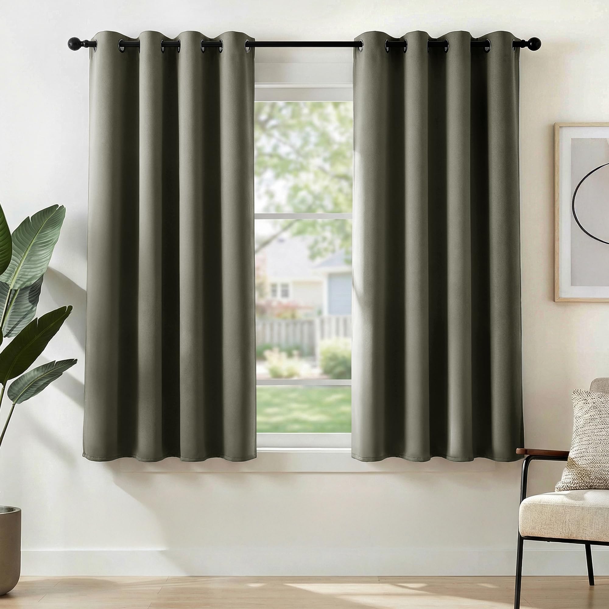 Deconovo Blickdichte Gardinen Ösen Vorhänge Blackout Curtain Verdunkelungsvorhang gegen Kälte Thermogardinen für Wohnzimmer Schlafzimmer 2er set