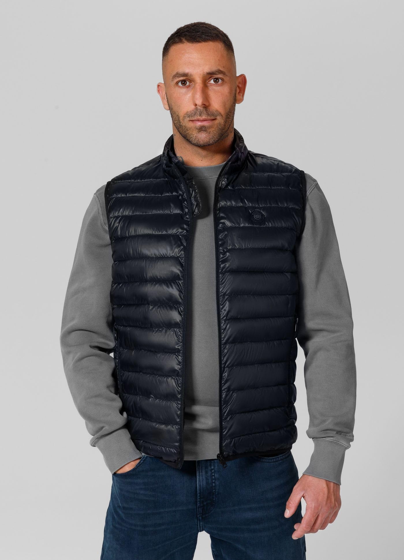 PITBULL Herren Steppweste FOLDABLE – Männer Leichte Gefütterte Weste Kompakt Packbar, Glänzende Polyester Freizeit Übergangsjacke mit Taschen & Reißverschluss