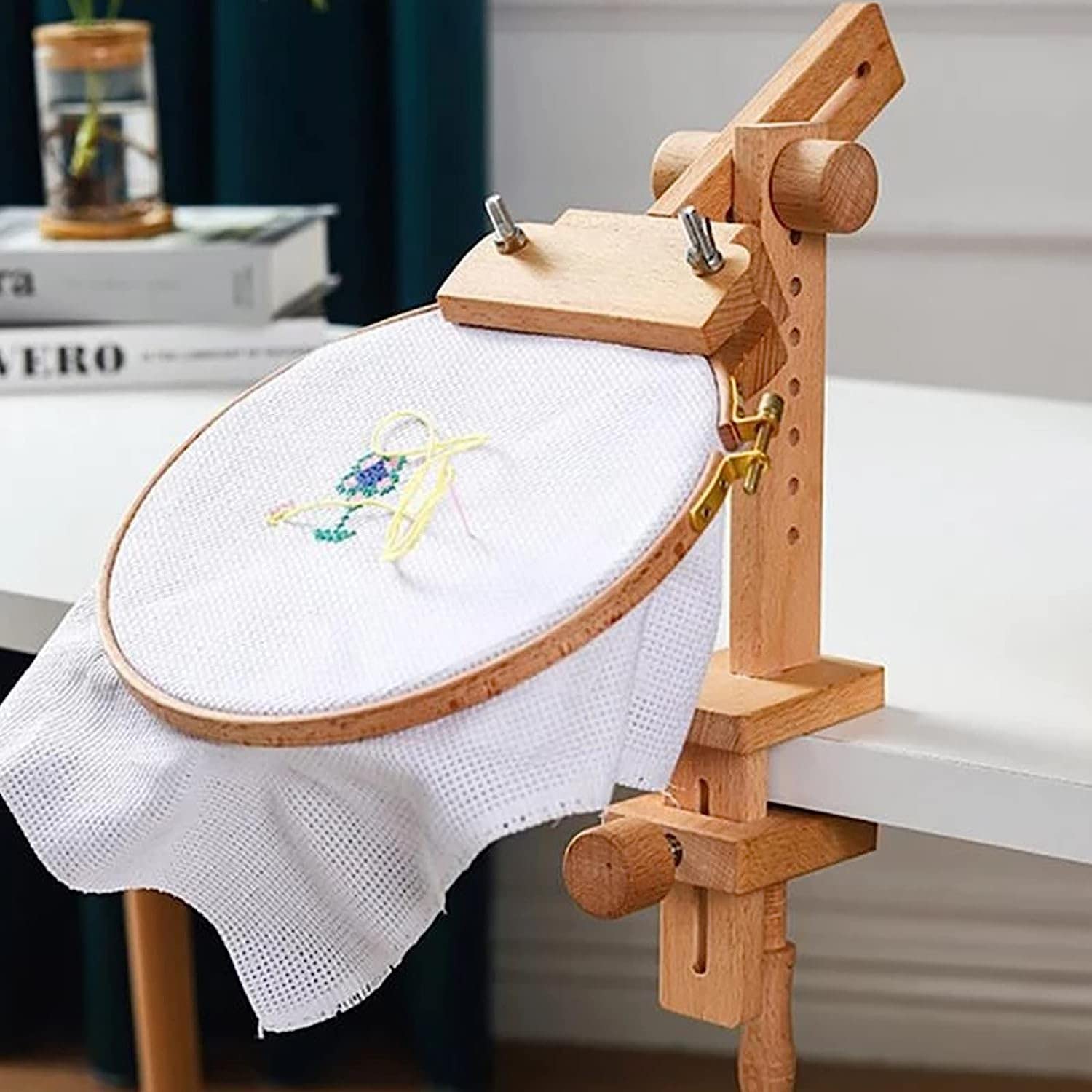 Ramki do haftu, Drewniana, obrotowa, regulowana ramka do haftowania zestaw stojaków, z klipsem na biurko i 8-calowymi tamborkami do haftowania, do szycia nici DIY