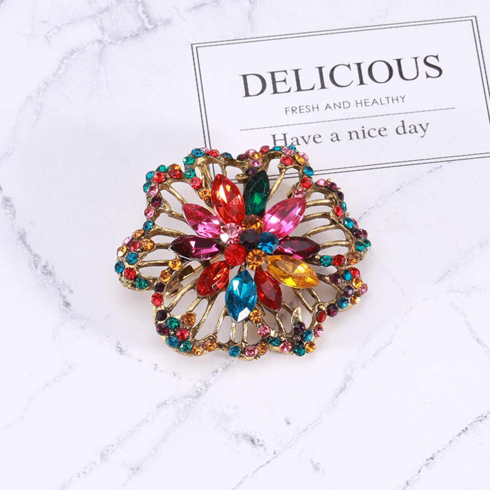BAJIE-Brosche Kreative Hohle Strass-Blumen-Brosche Temperament-Mantel-Brosche-Zubehör