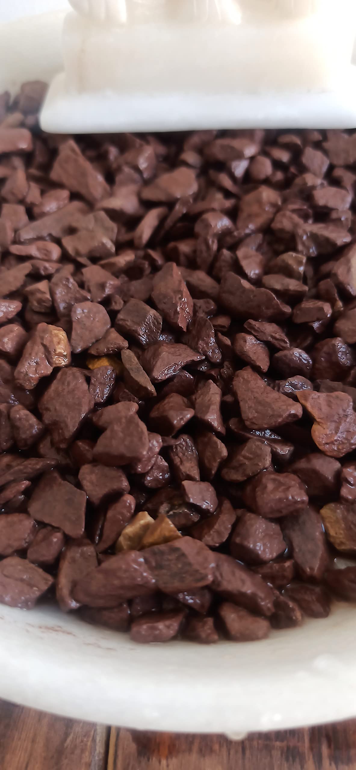 RM Gravels Marble Chips Vase Filler, 2kg (Chocolate Brown and Red) Small Stones Gravel for Garden/Stone Chips for Decoration (B07LDTRRPY) Amazon Price History, Amazon Price Tracker