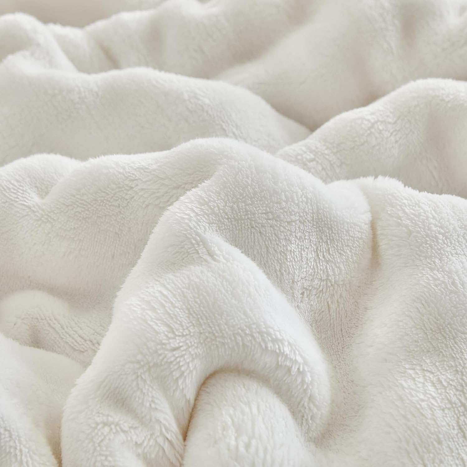 Flannel Fluffy Comforter Set - 3 Pieces Faux Rabbit Short Fur Bedding SetUltra Soft Warm Winter Sherpa Bedding Set for Girls Women, Skin Friendly Fleece Comforter Bed Set & 2 Pillow Shams Queen White