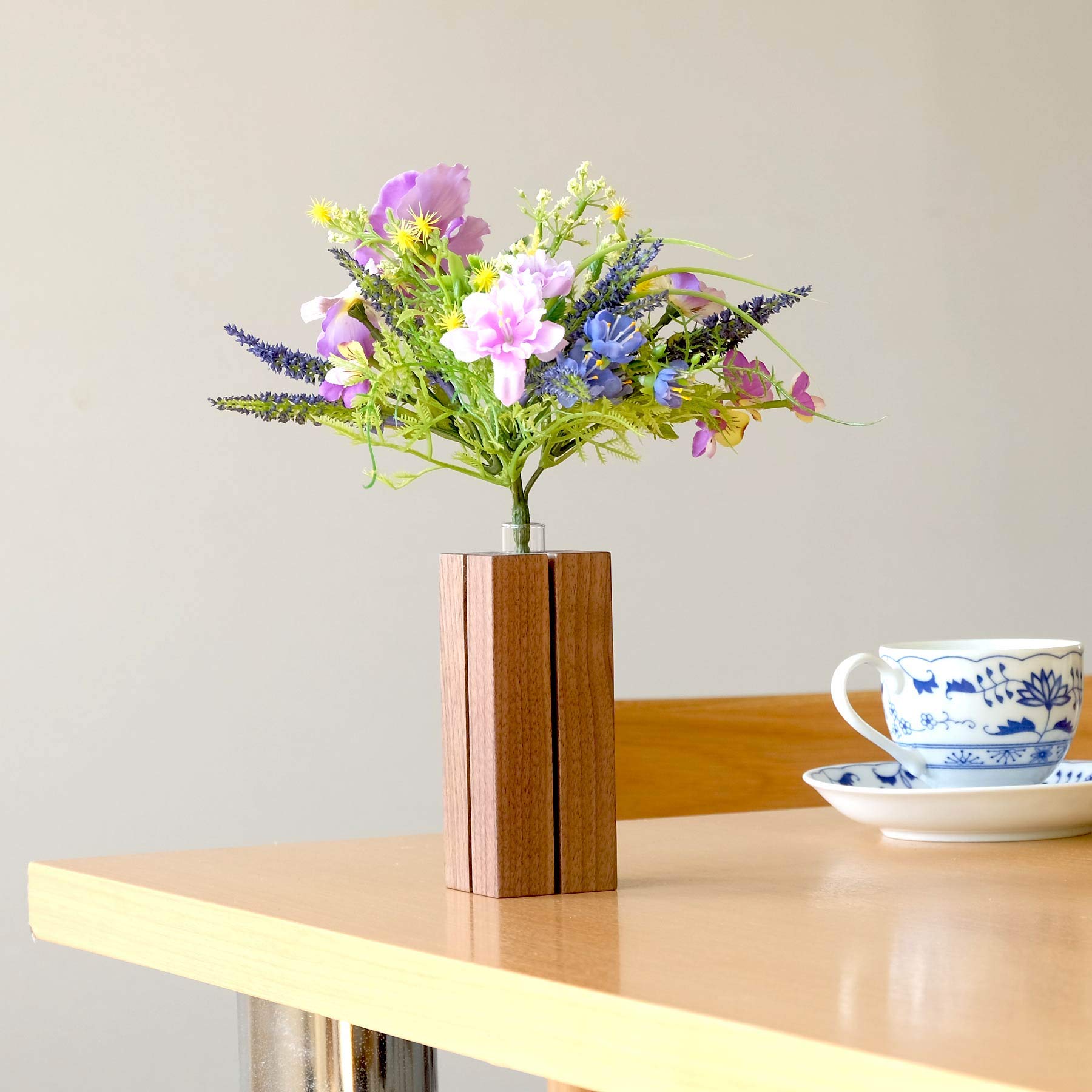 Amazon.co.jp: ISSEIKI 一輪挿し 花瓶（ビーカー付き）お花の