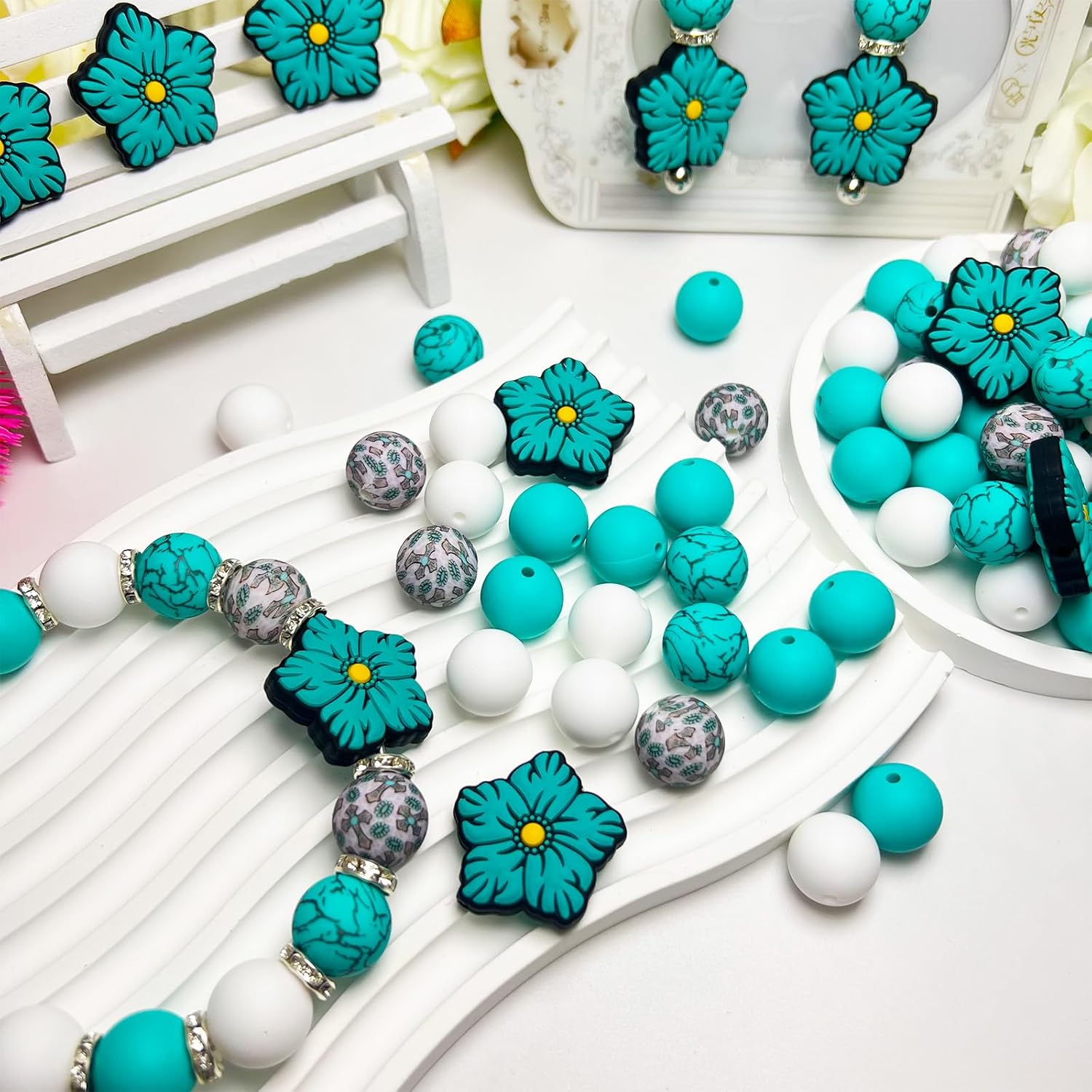 55Pcs Vintage Turquoise Green Flower Silicone Focal Beads - 15mm Printed Round Beads for DIY Keychains, Beaded Pens, Pendant Charms, Home Decor, Bracelets, and Other Jewelry - Image 7
