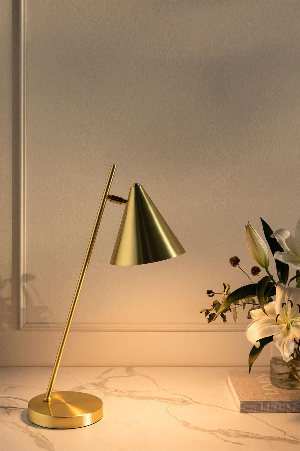 SKLUM Metalowa lampa stołowa Divone