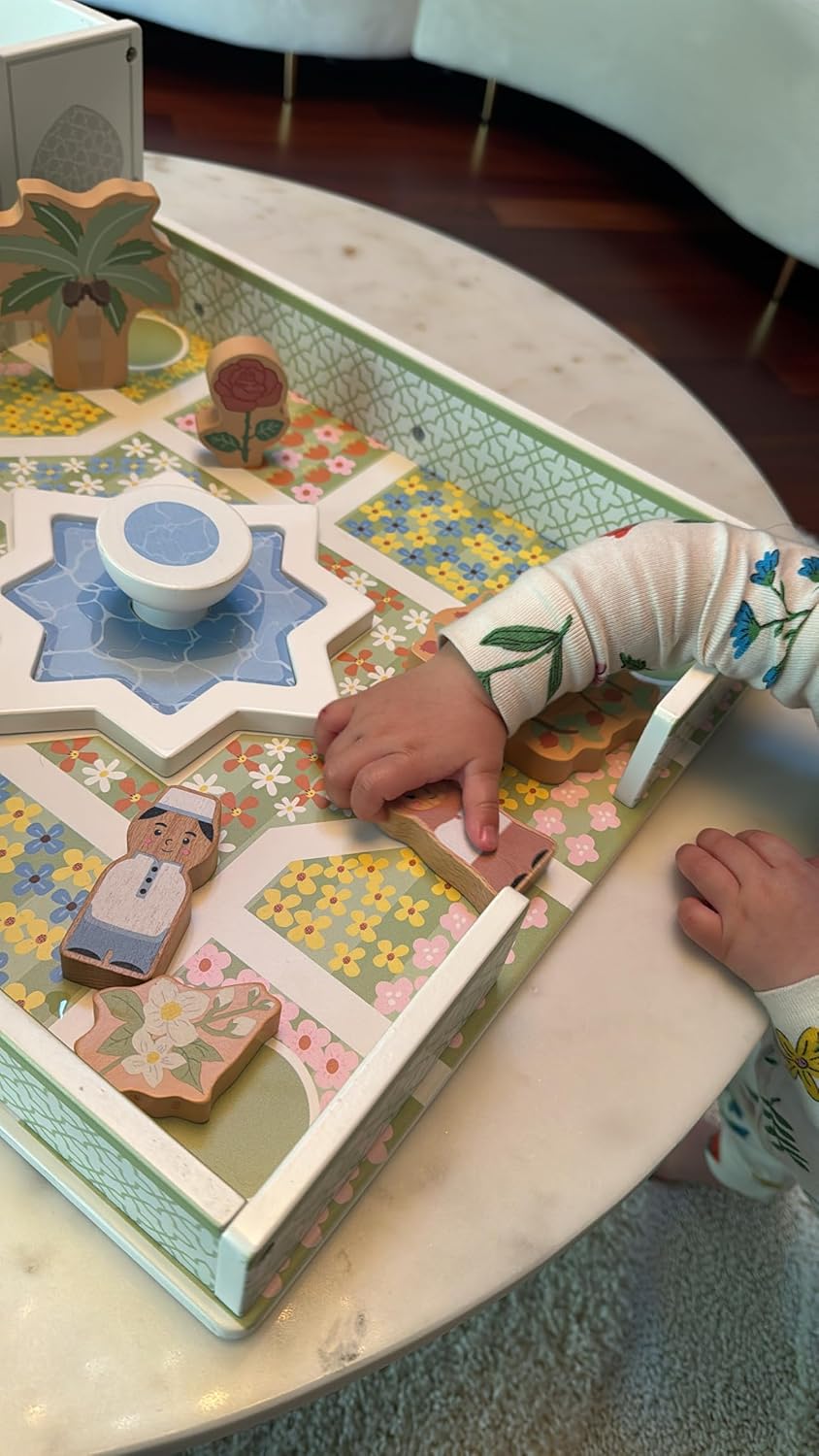 Islamic Garden Playset with Figures, Majlis Seating, Trees and Flowers, 3Y+