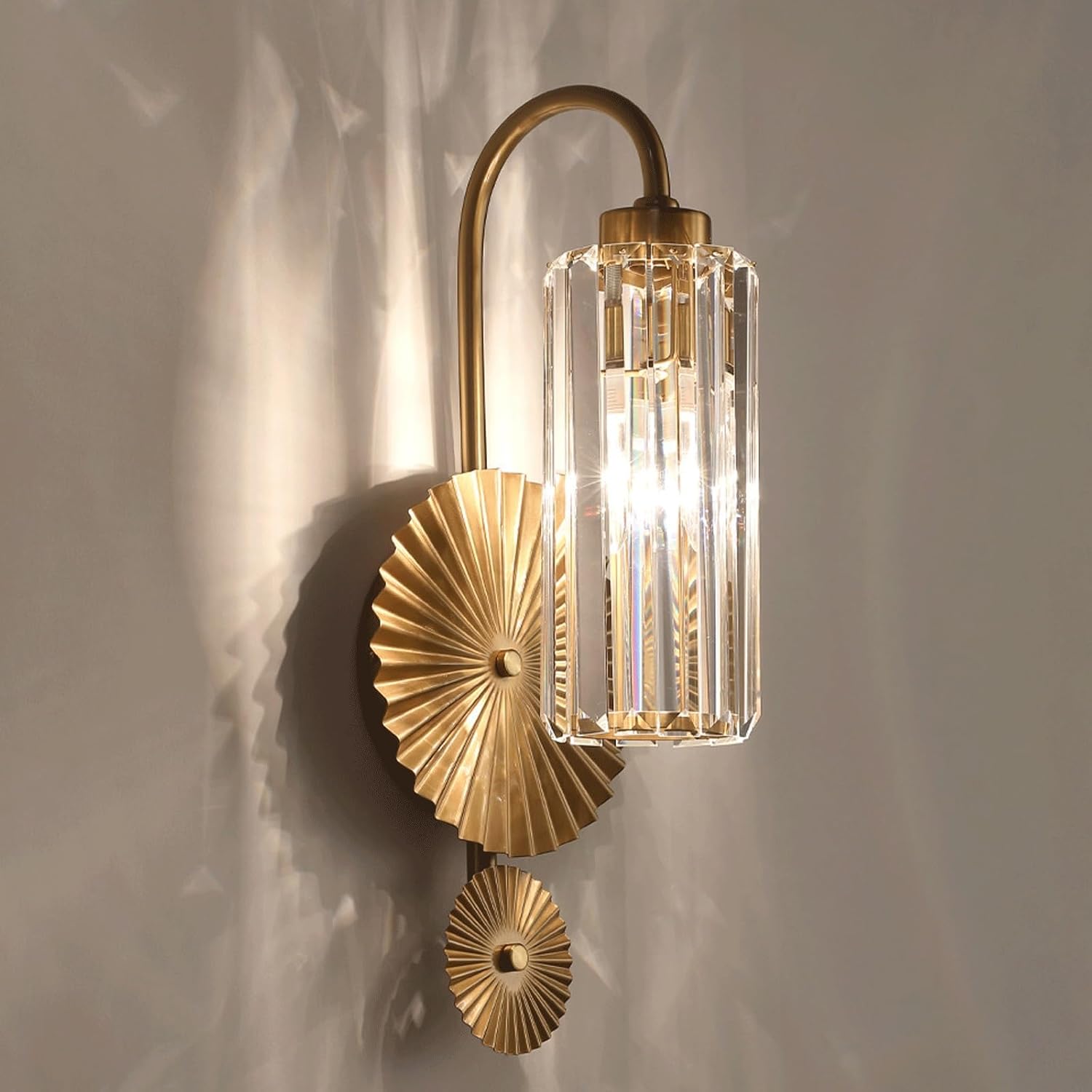 Modern Luxury Crystal Unique Wall Sconce Gold Metal Fan Shape Design Clear Crystal Shade for Living Room Dining Room Bedroom Study Hallway Entryway Hotel Kitchen Background Wall Decor