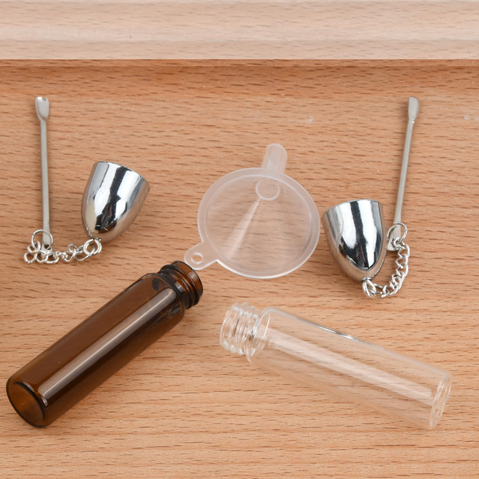 Bouteilles à Épices En Verre Avec Mini Entonnoir - Lot De 4 | Marron Ou Blanc - MEMOFYND