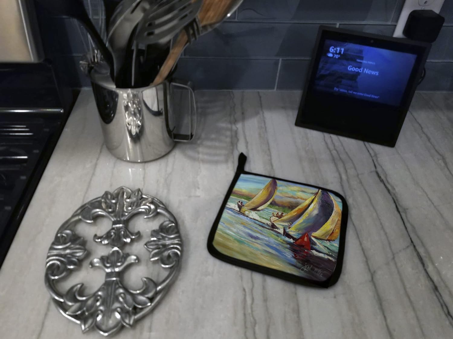 Caroline's Treasures JMK1236PTHD Knost Reggata Sailboats Pair of Pot Holders Kitchen Heat Resistant Pot Holders Sets Oven Hot Pads for Cooking Baking BBQ, 7 1/2 x 7 1/2