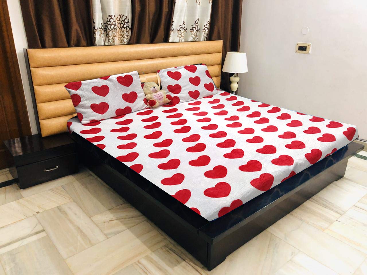 arranging couch pillows