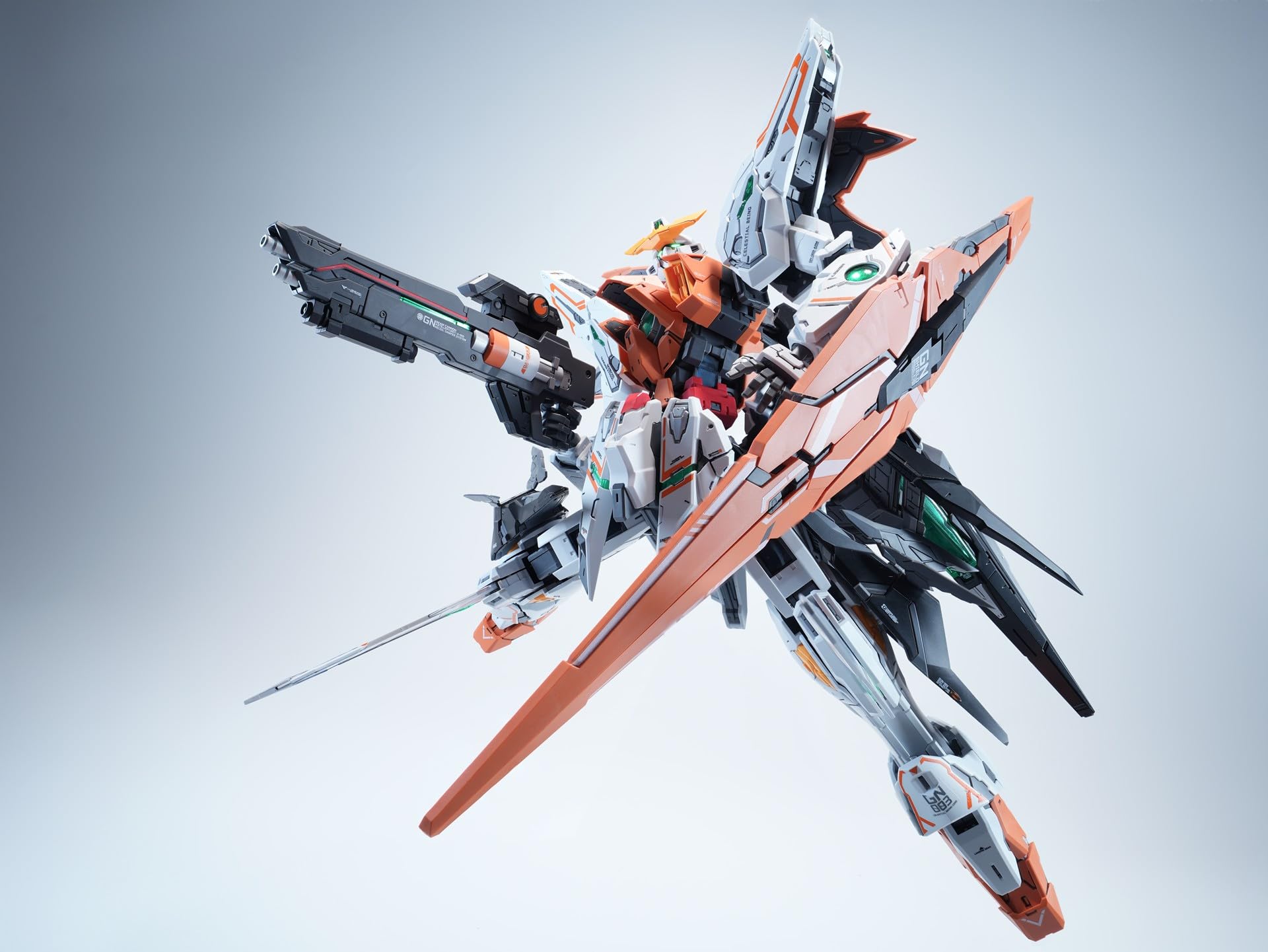 海外製　プラモデル キット　超兵計画 1/100 覚醒超兵 ハレルヤ Amazon | 超兵計画 1/100 覚醒超兵 ハレルヤ 変形可能 発光 未組立