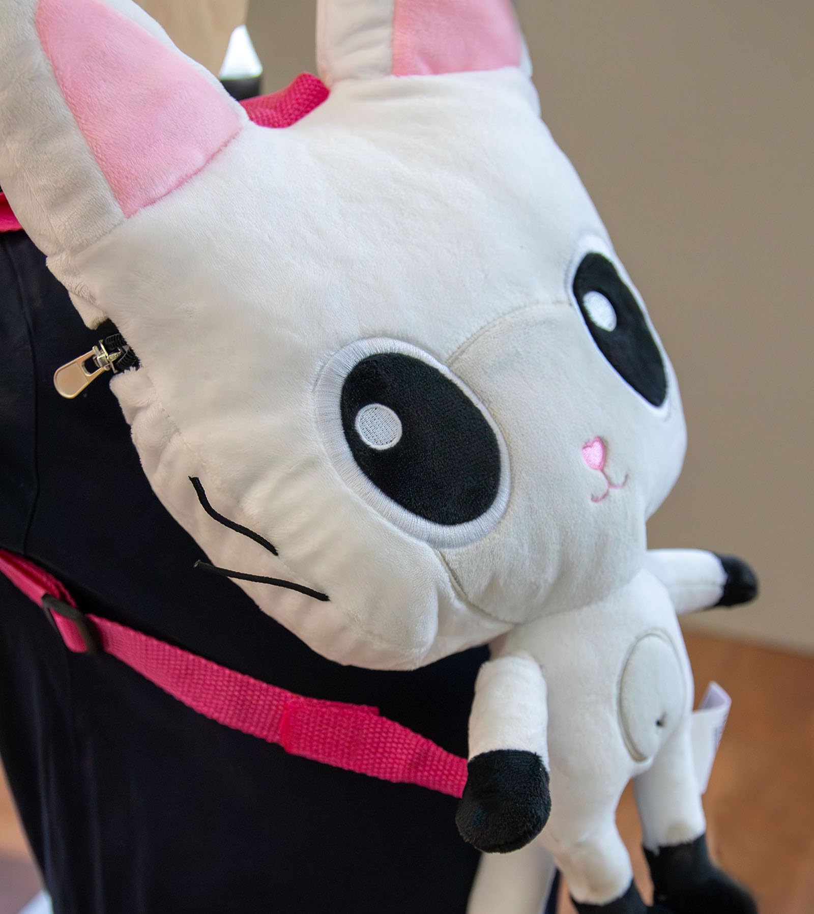 Joytoy Gabby's Dollhouse Pandy Paw (Panda Pfötchen) - Mochila de Peluche (23 x 12 x 45 cm)