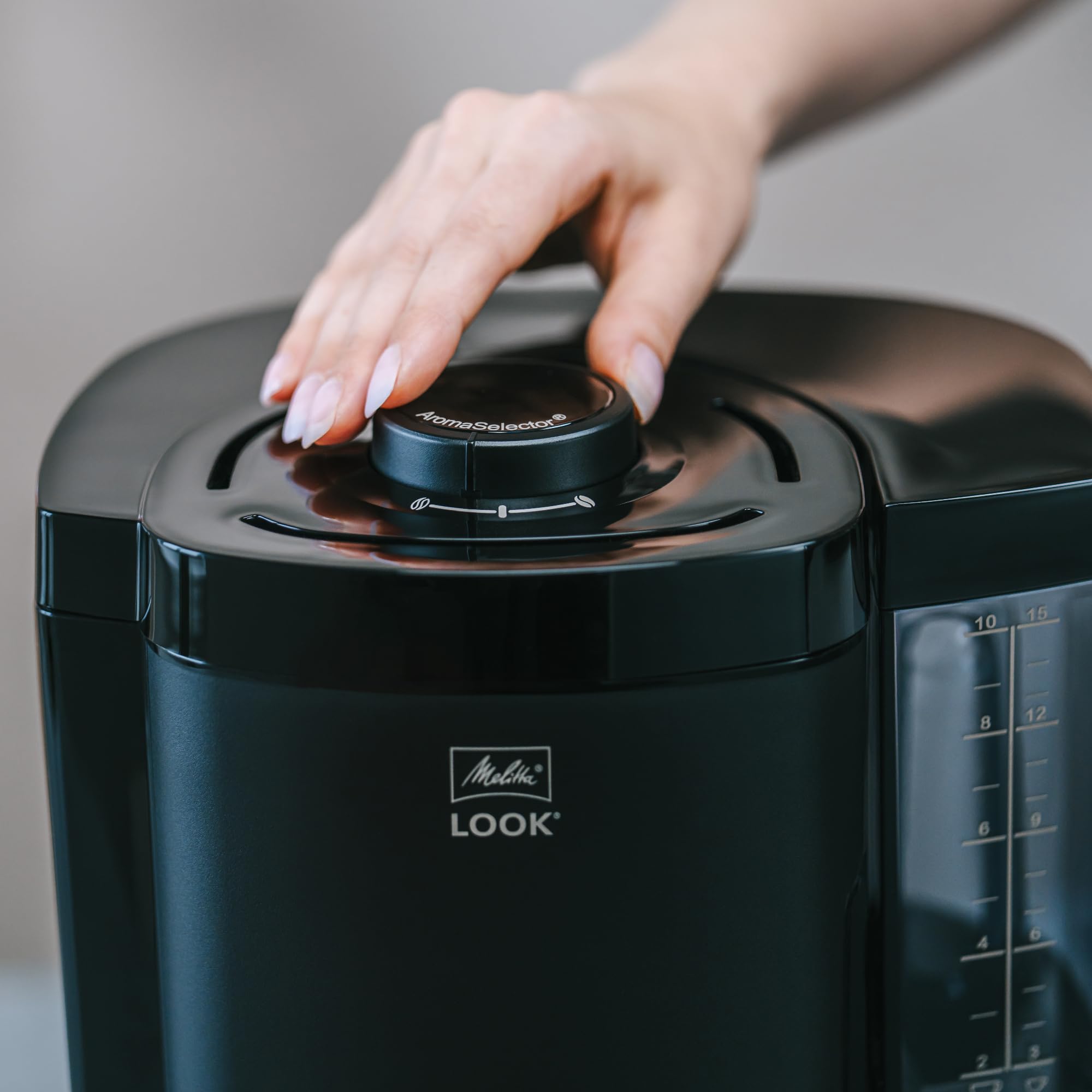 Melitta Look – Filterkaffeemaschine mit Glaskanne und entnehmbarem Wassertank, für bis zu 10 Tassen Kaffee, in Schwarz