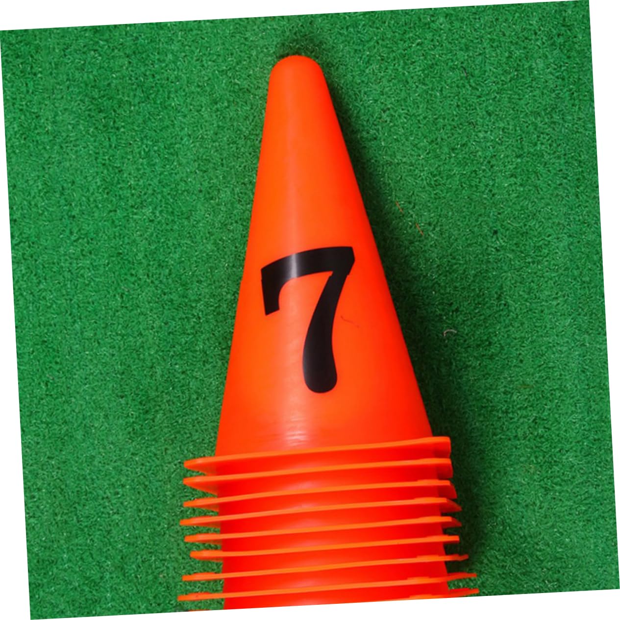 Anneome 10 Pezzi Conetti Segna Campo Calcio in PE Arancione Numeri per Allenamento Indoor e Outdoor Design Luminoso per Maggiore visibilità e Sostenibilità Ambientale
