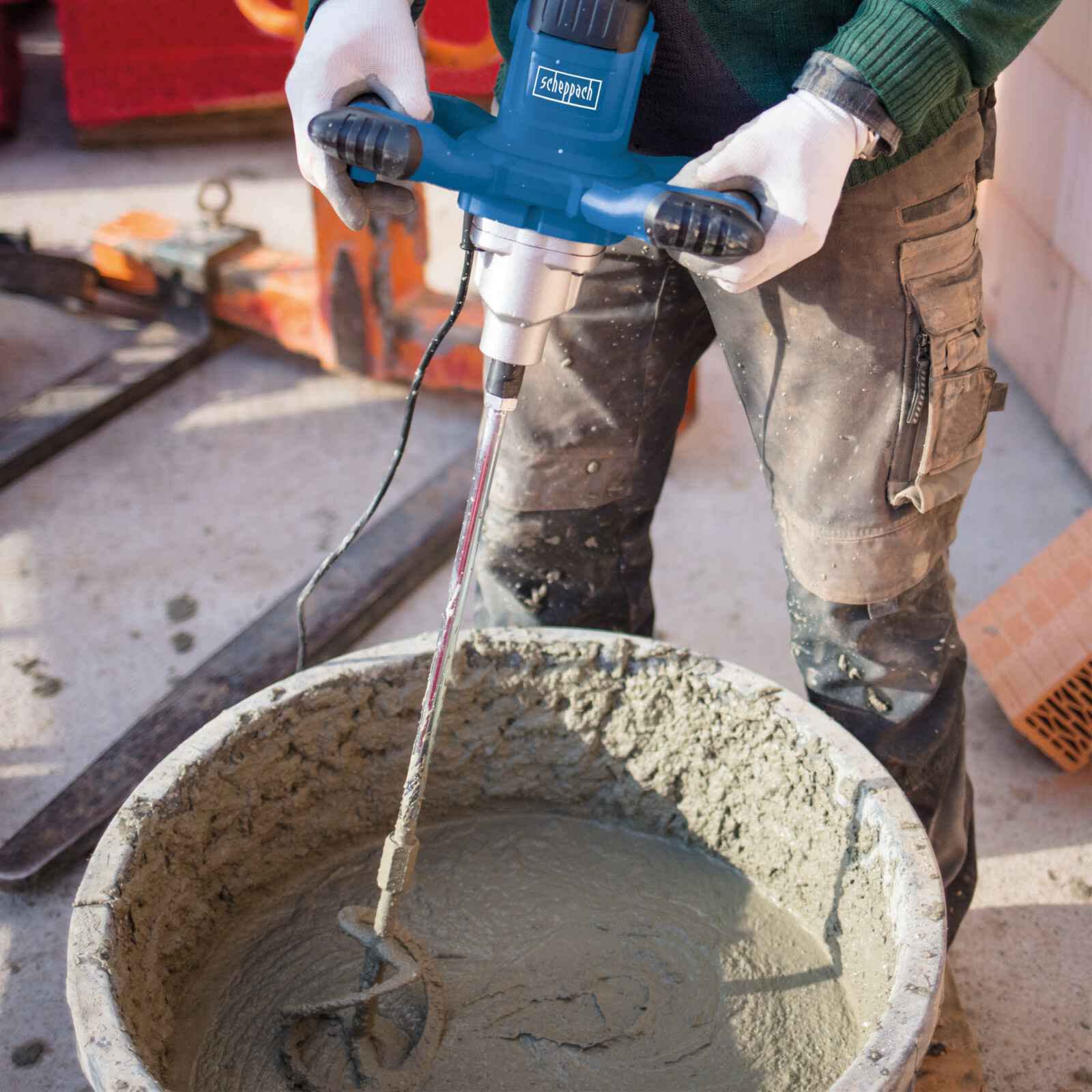 Scheppach Handrührwerk PM1400 Rührwerk Mörtelrührer Farbrührer | 1400W Leistung | 2-Gang-Getriebe mit variabler Drehzahl 570 / 760min1 | inkl. Mörtel (580mm) und Farbquirl (590mm) mit M14 Gewinde