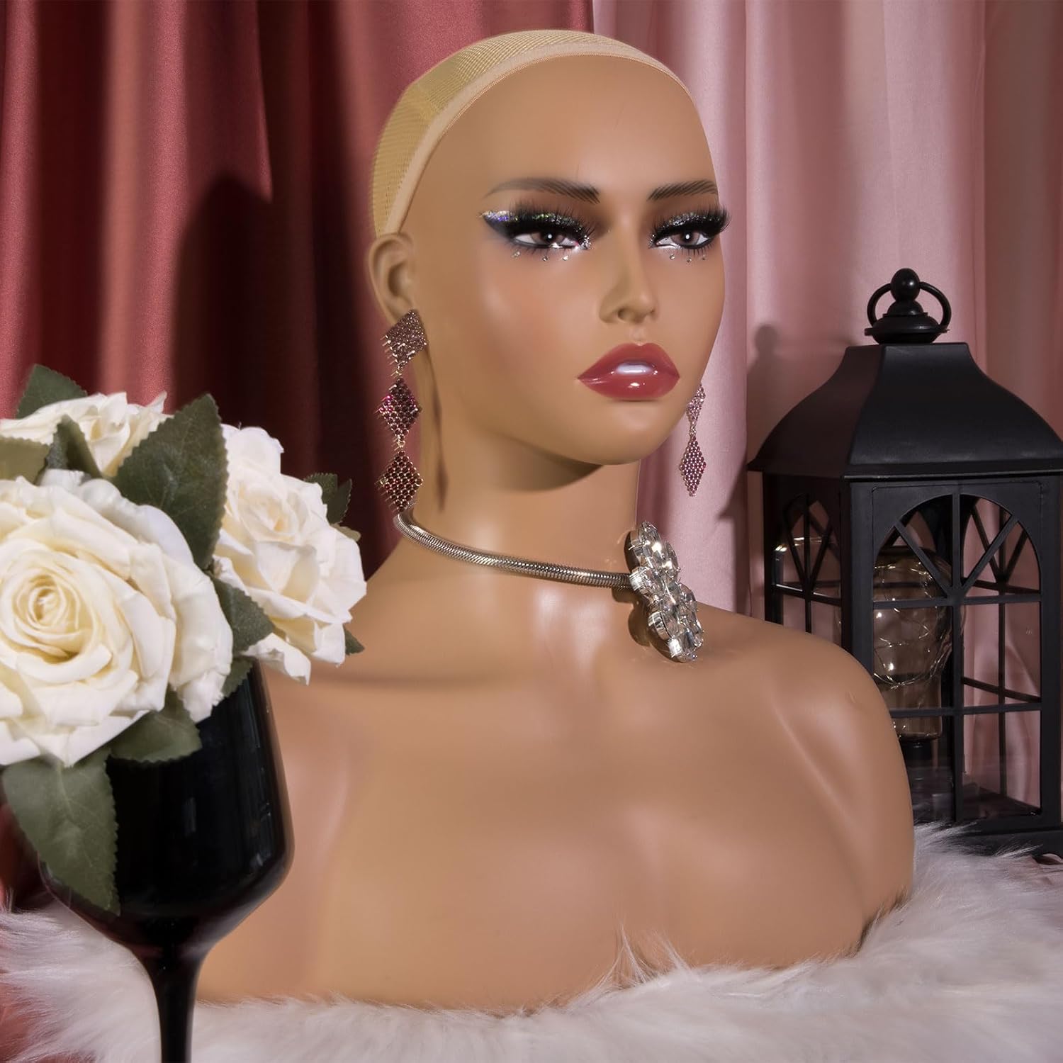 Mannequin Head Wig Head Mold - Stylish and Realistic Mannequin Head with Shoulders, Simple and Easy to Use for Fashion Enthusiasts