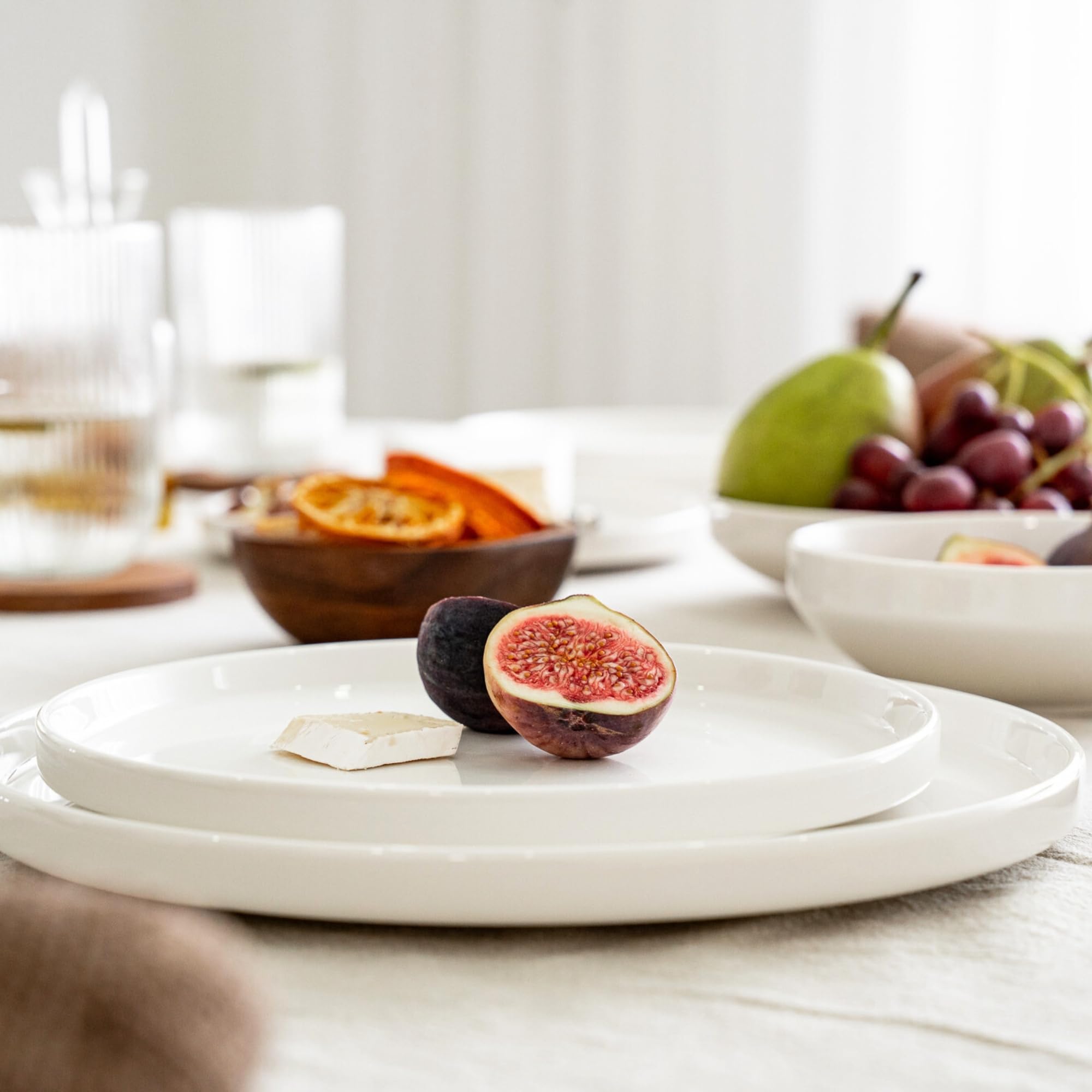 Zoha Pure Geschirrset 12 Personen – modernes Porzellan Tafelservice 48-teilig – elegantes Kombiservice im skandinavischen Stil – hochwertiges weißes Geschirr – spülmaschinengeeignet & mikrowellenfest