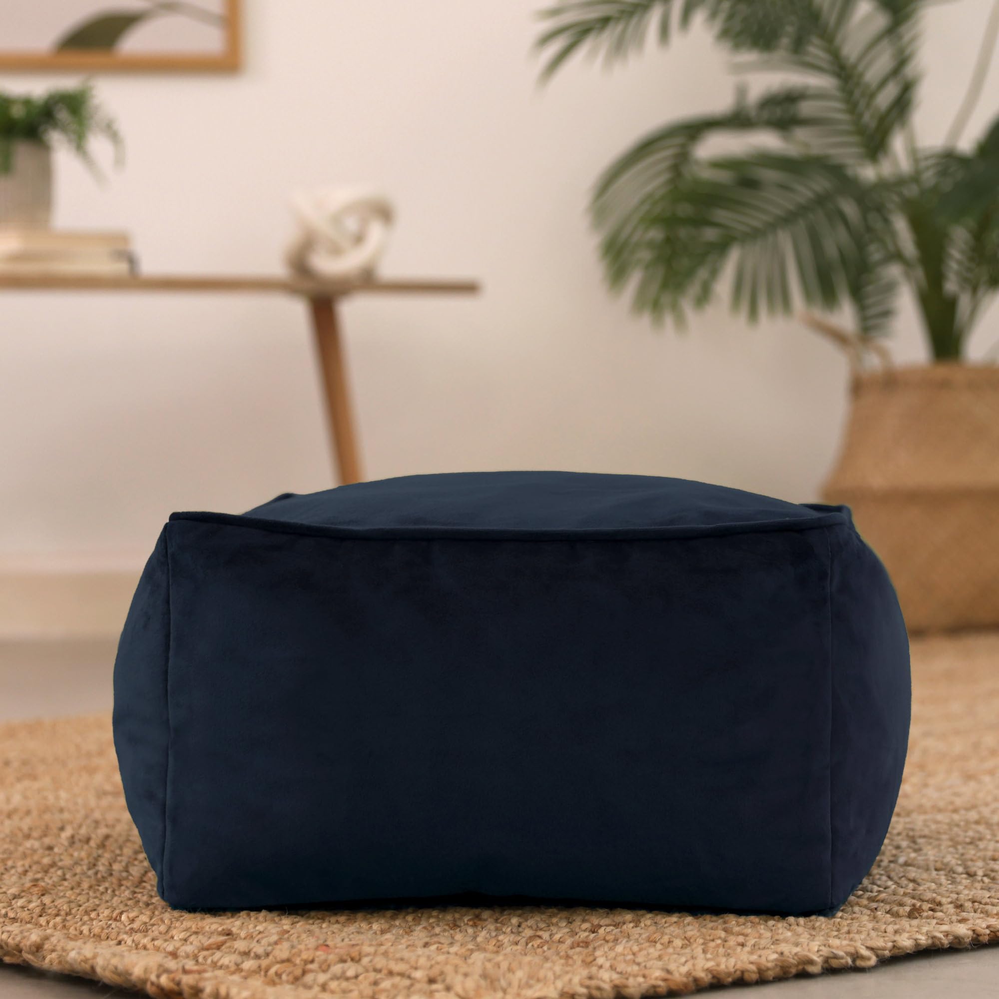 Icon Amara Hocker, Dunkelblau, Flauschiger Samt Stoff, Samt Sitzsack, Sitzpuff, Pouf Hocker mit Füllung, Fußhocker für das Wohnzimmer, Deko Wohnzimmer