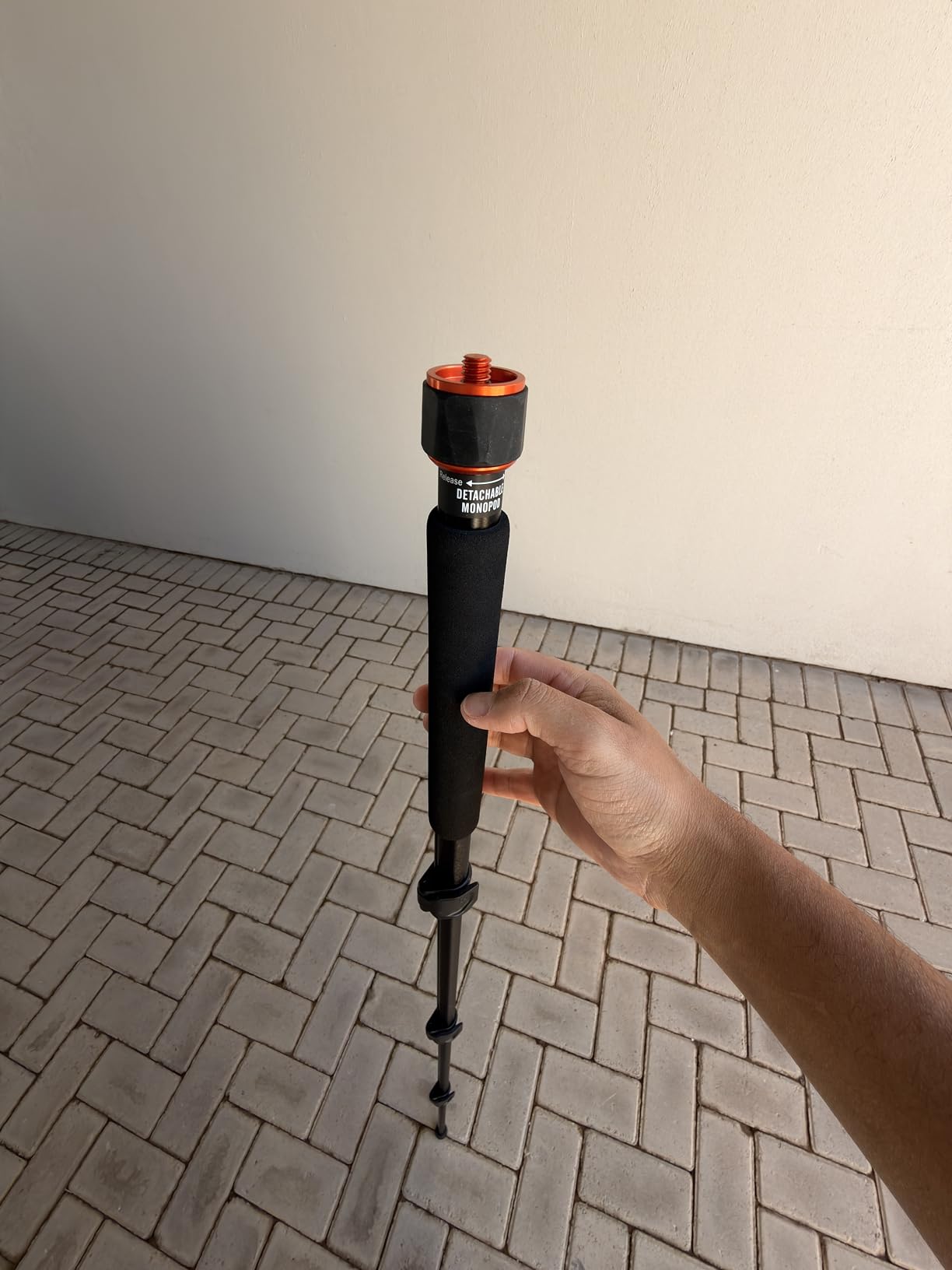 An affordable tripod that packs loads of pleasant surprises!