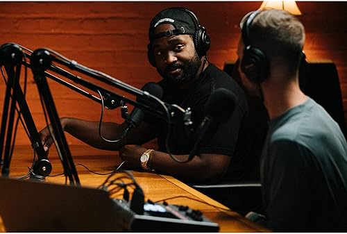 Miniatura 4 de Zoom PodTrak P8 Paquete de equipo de podcast con adaptador Bluetooth Zoom BTA-2 para P8, fuente de alimentación de CA Zoom AD-14, paño de pulido