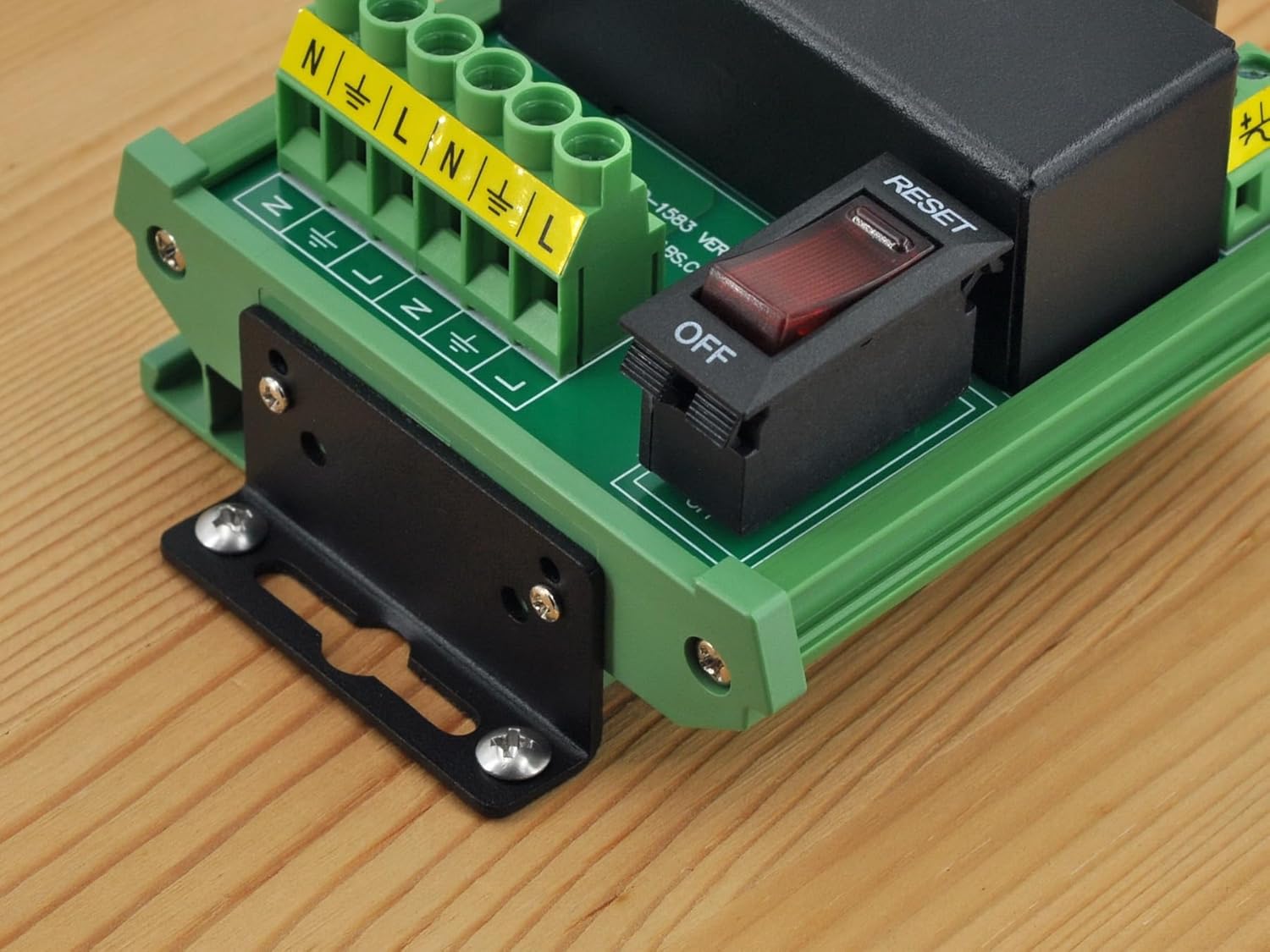 AC Power 1 Channel IoT Relay Outlet Module, DIN Rail or Screw Mounting (D-1583TL)