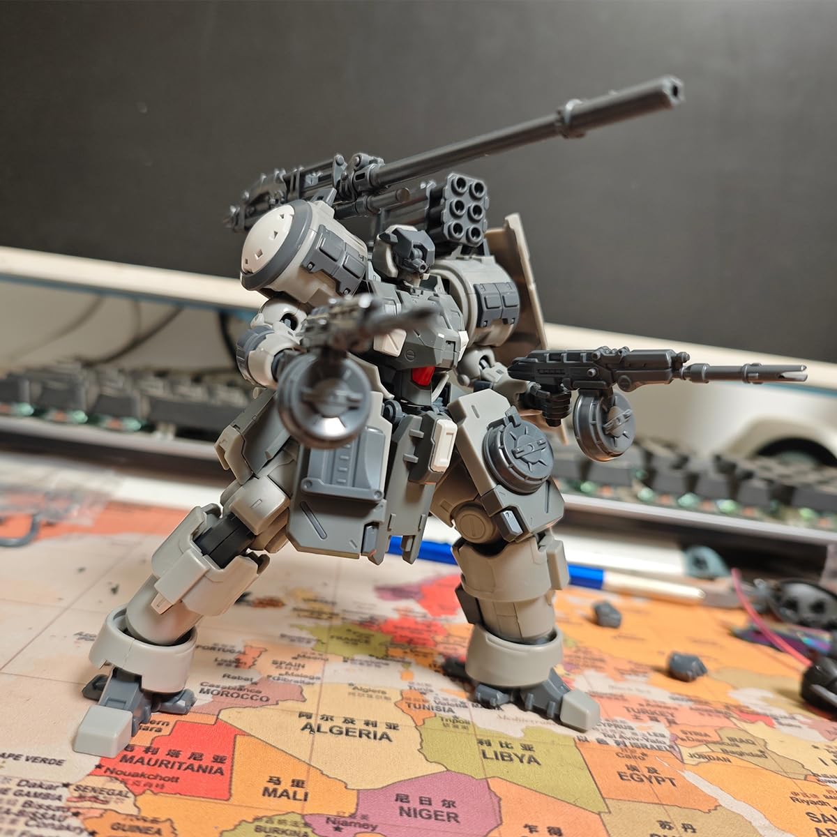 HIPLAY Sheik Mainland Super Kawaleria Artyleryjski Typ Zarov Biały Model do Składania 1/144