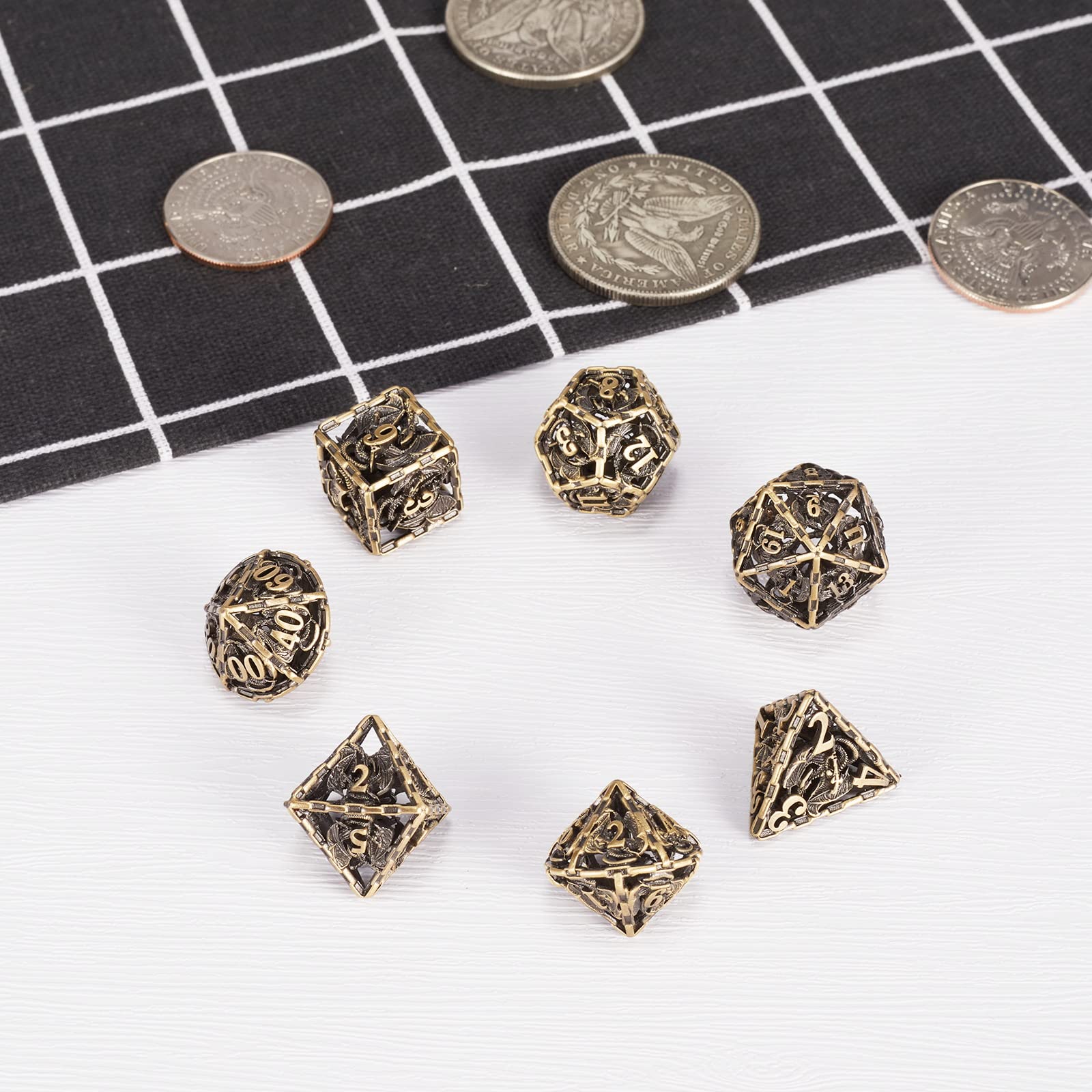 Jeu de dés DND polyédriques en métal avec sac, Donjons et Dragons - Accessoire de table - D20 - Série Dragon - Jaune