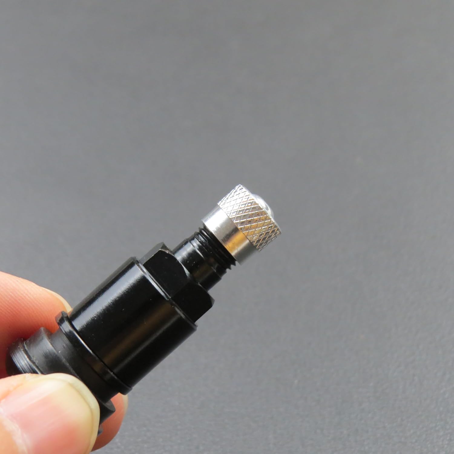 アルミニウムバルブキャップ、4個パック、バルブカバー、アルミカータイヤ、シュレーダーバルブ、バルブカバー、車、SUV、オートバイ、自