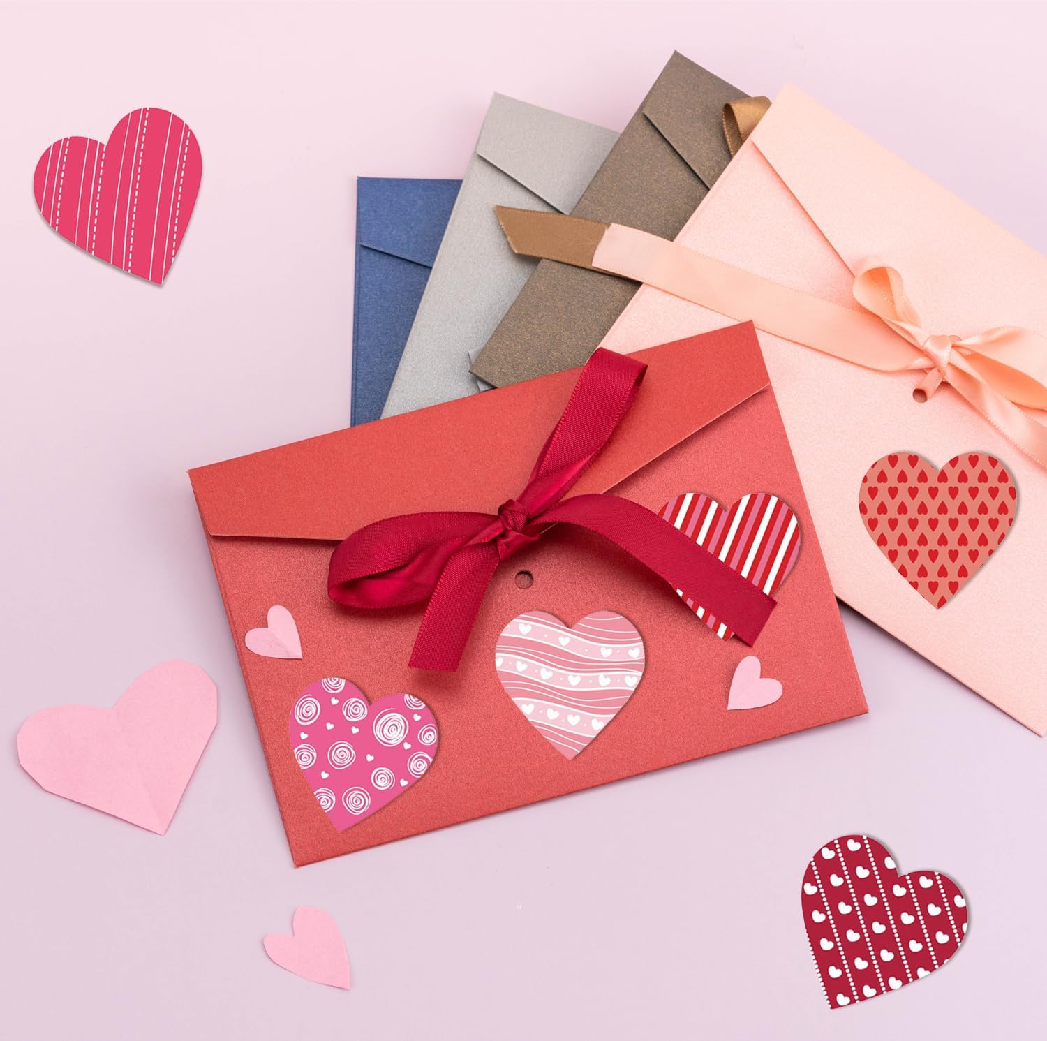 500 Valentines Day Heart Stickers, 1.5" Heart Decorative Labels Roll, Valentine's Day Candy Stickers for Kids Party Decorations, Classroom Rewards, Gifts