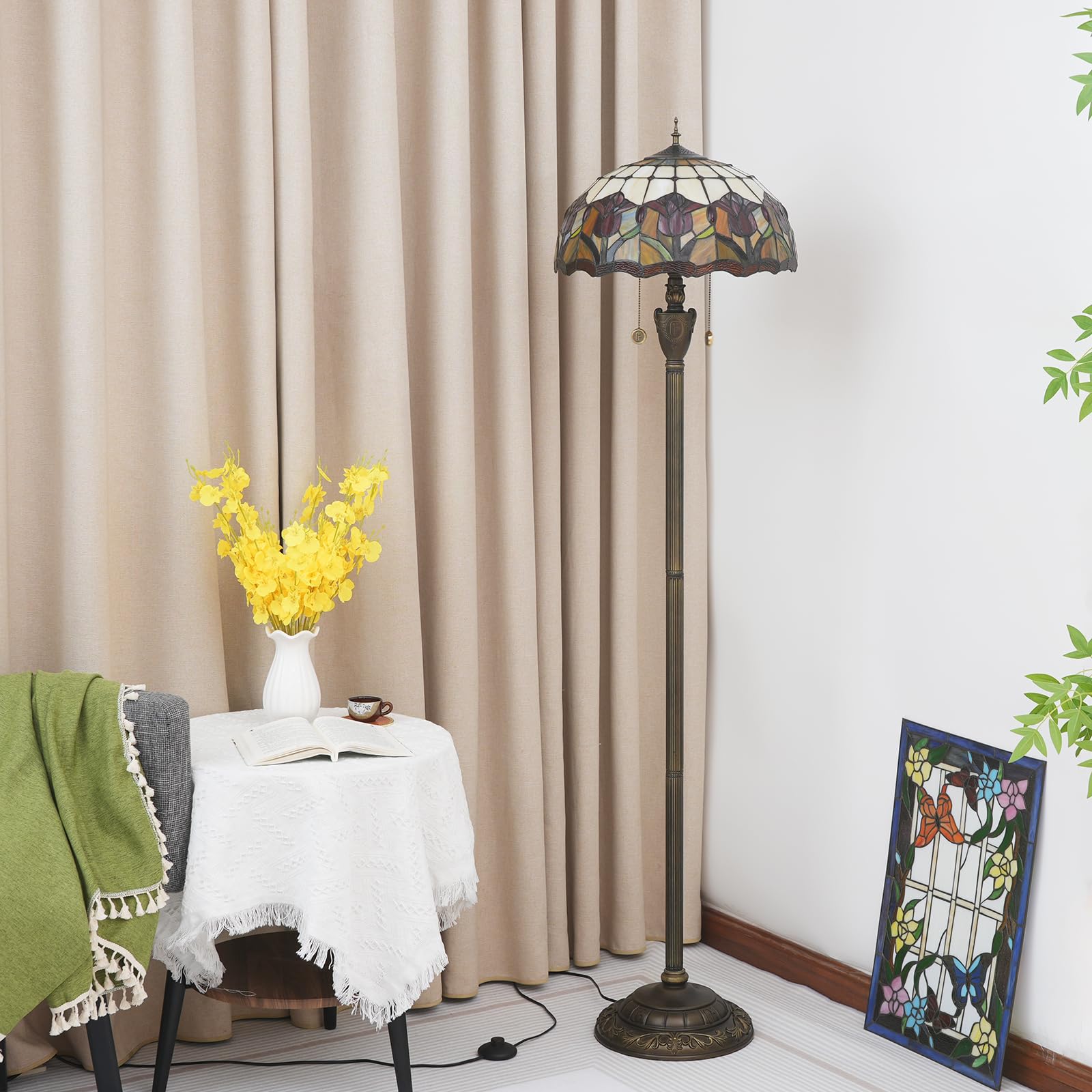 Lampa podłogowa Tiffany w stylu czerwonego tulipana Lampa podłogowa ze szkła witrażowego Jasne oświetlenie Rustykalna lampa stojąca do dekoracji wnętrz Salon Sypialnia