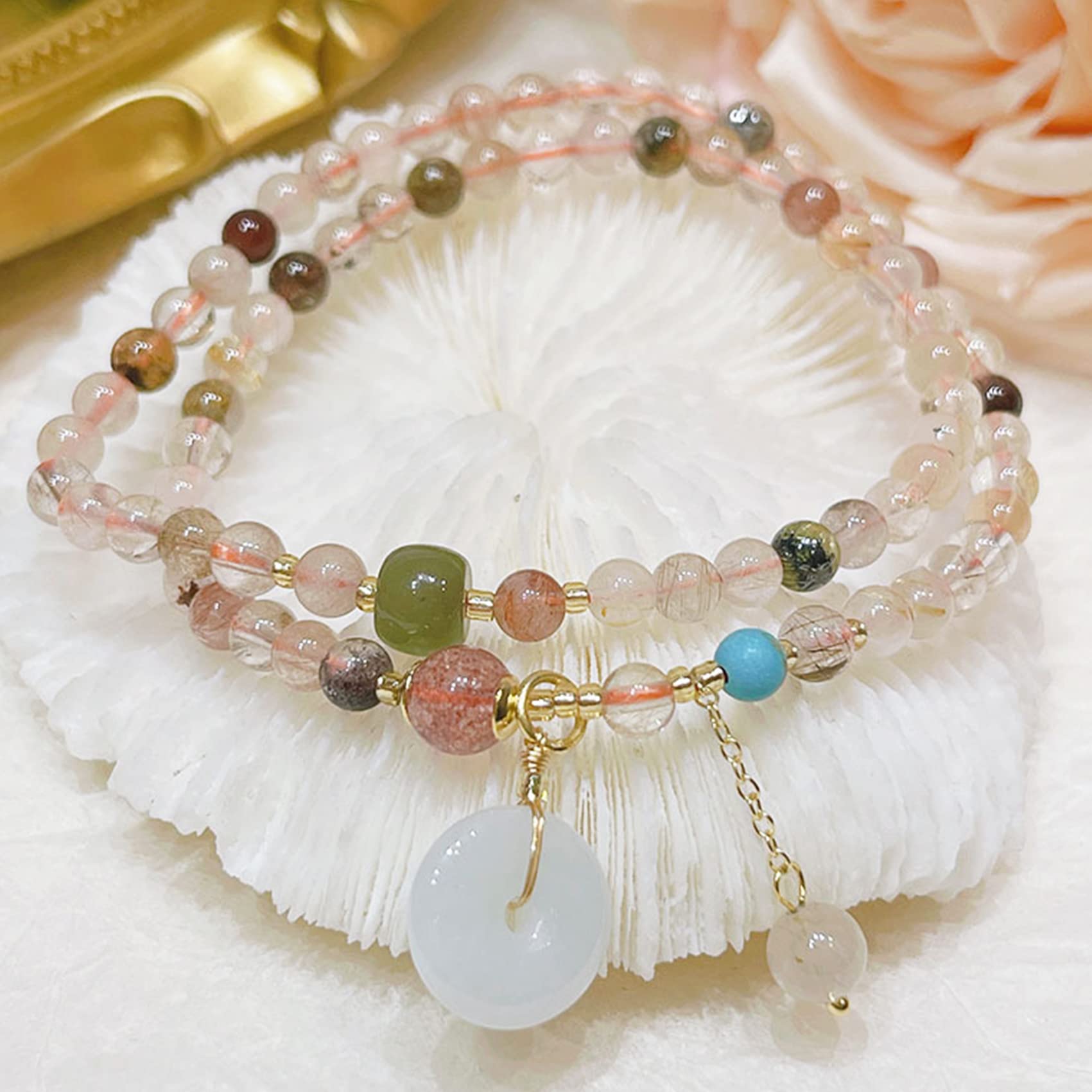 Pulsera de cuarzo rutilado natural Pulsera de Feng Shui for mujer Pulsera pequeña de cuentas de cristal de 4 mm Pulsera de dijes de hebilla de armonía Pulsera de cristal de chakra de piedras preciosas