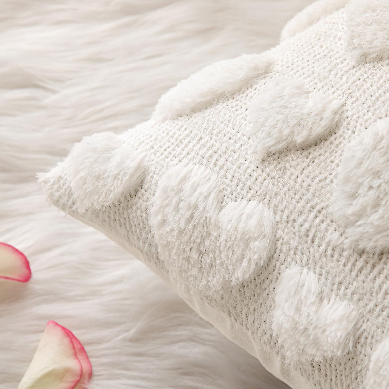 MIULEE Valentines Pillow Covers 20x20 Inch Set of 2 Valentines Day Pure White Heart Love Decorative Cute Soft Plush Faux Fur Throw Pillows for Girl Couch Sofa Bedroom Holiday Home Decor