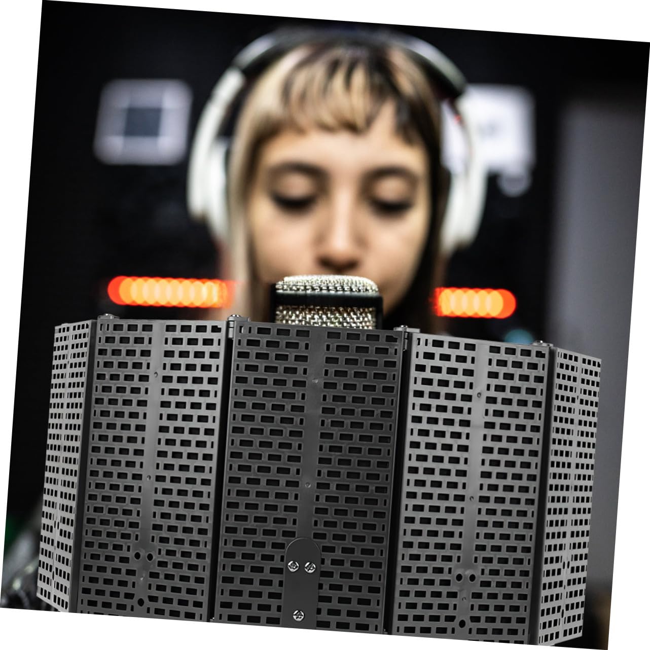 LABRIMP Faltbarer Mikrofon isolationsschild mit Verstellbaren Winkeln Stoßfestem Schaumstoff für Effektive Geräuschreduzierung Vielseitig Einsetzbar für Studio Podcast und Broadcasting