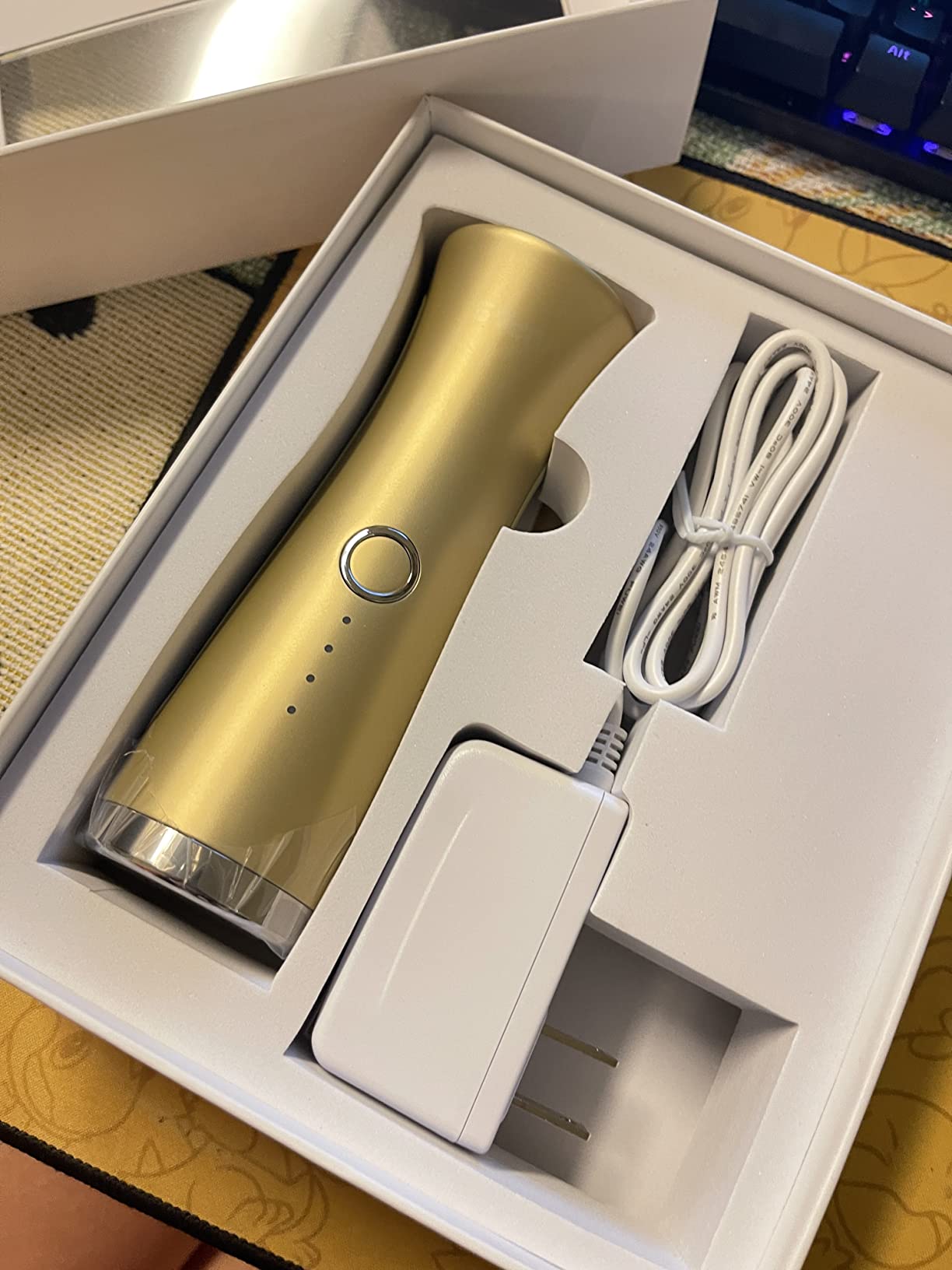 UUPAS Red Light Therapy for Face - FDA Cleared - UUPAS LED Light Therapy Facial Massager for Face - Skin Tightening Machine for Anti Aging,Wrinkle Removal,Face Lift 21 pcs