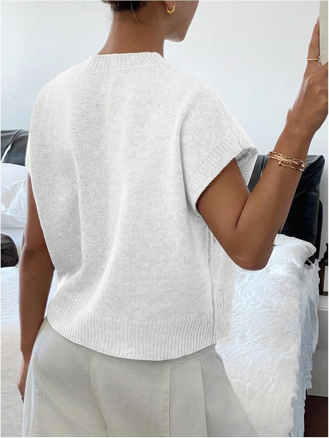 QJQ Women's Short Sleeve Sweater Vest 3D Flower Floral Decor Knit Crewnek Anthropologie Clothes Trendy Casual Cute Tops 2026