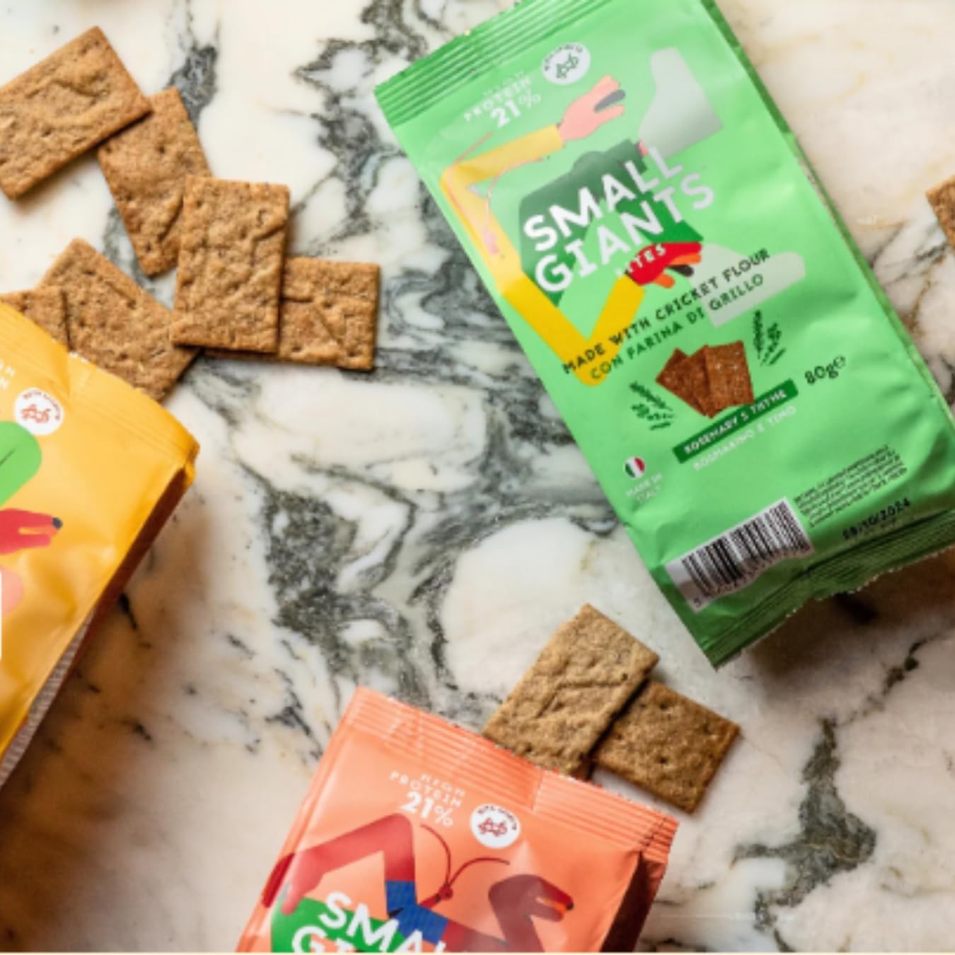 SMALL GIANTS®| Chipsy Proteinowe Jadalne Owady, Zdrowe Przekąski z Mąką ze Świerszczy, Chipsy Mix, Low Carb, Smak Pomidor&Oregano, Rozmaryn&Tymianek, Limonka&Czarny Pieprz (Mix- All Flavours)